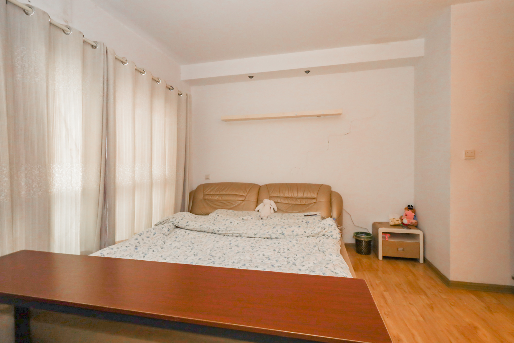 郡原广场 1室1厅1卫 55.0万 郡原广场 1室1厅1卫 55.0万卧室