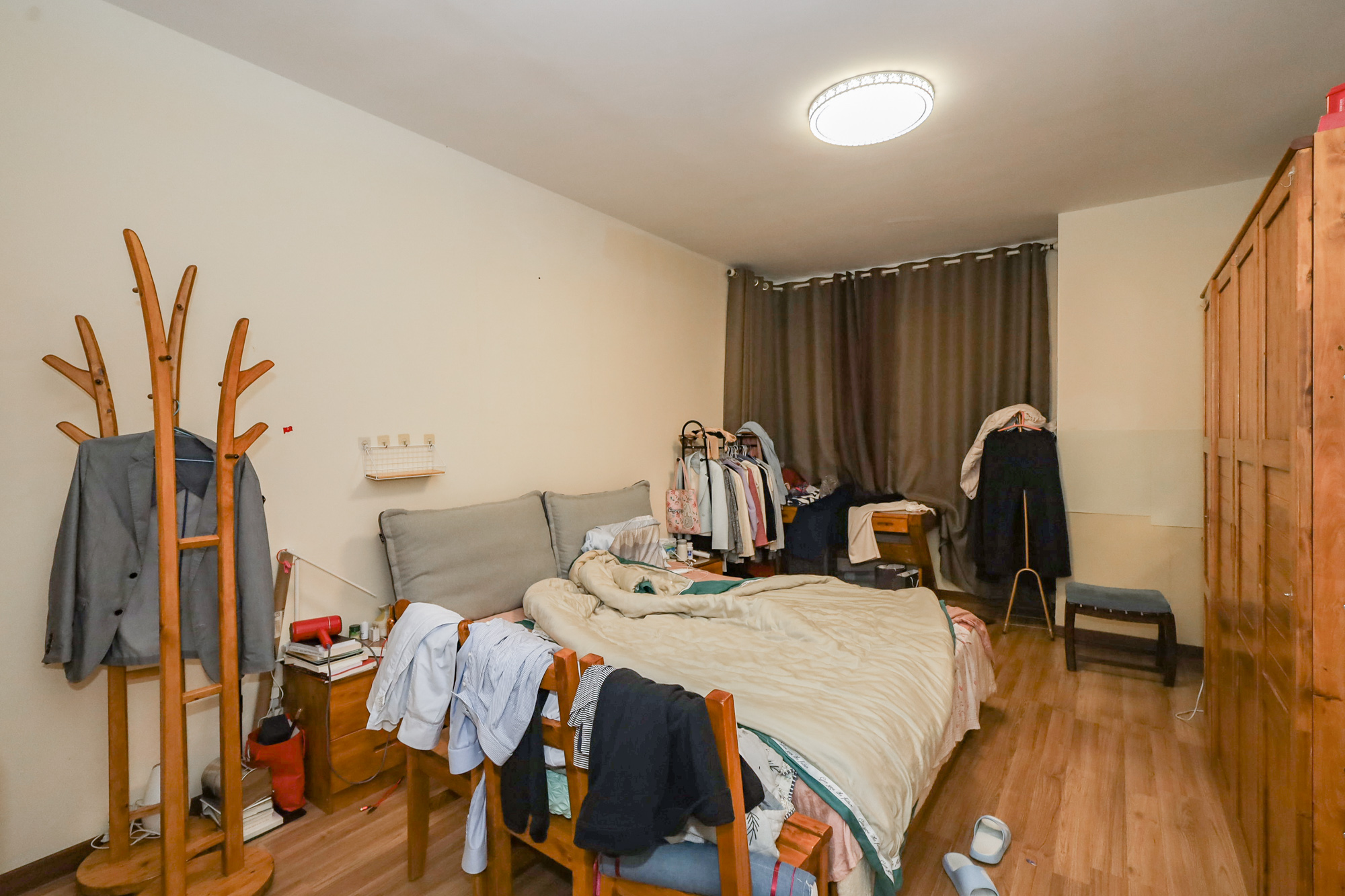 八方小区C区  4室2厅2卫    458.0万 八方小区C区  4室2厅2卫    458.0万卧室