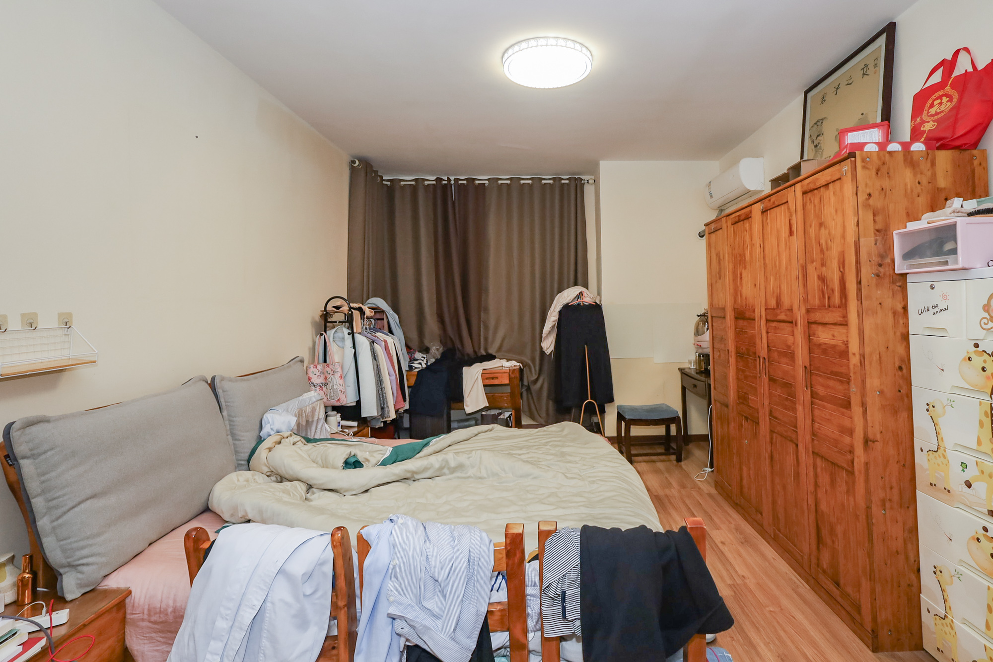 八方小区C区  4室2厅2卫    458.0万 八方小区C区  4室2厅2卫    458.0万卧室