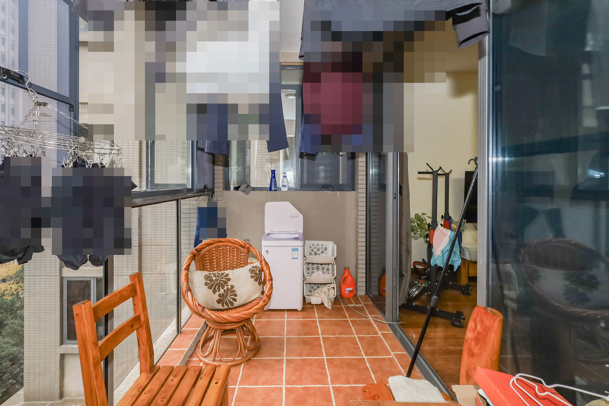 八方小区C区  4室2厅2卫    458.0万 八方小区C区  4室2厅2卫    458.0万阳台