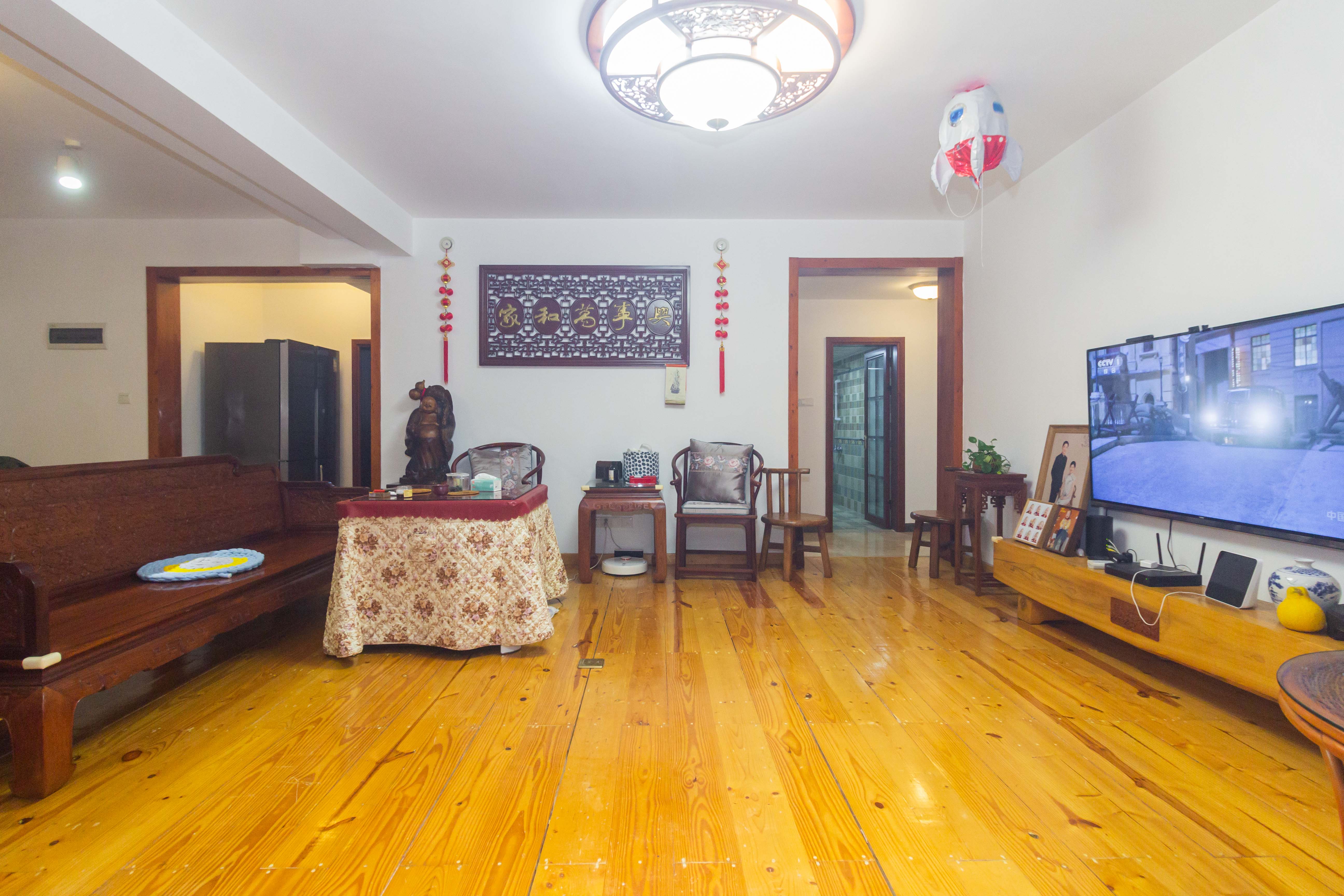 东业早安星城 4室2厅2卫 180.0万 东业早安星城 4室2厅2卫 180.0万客厅