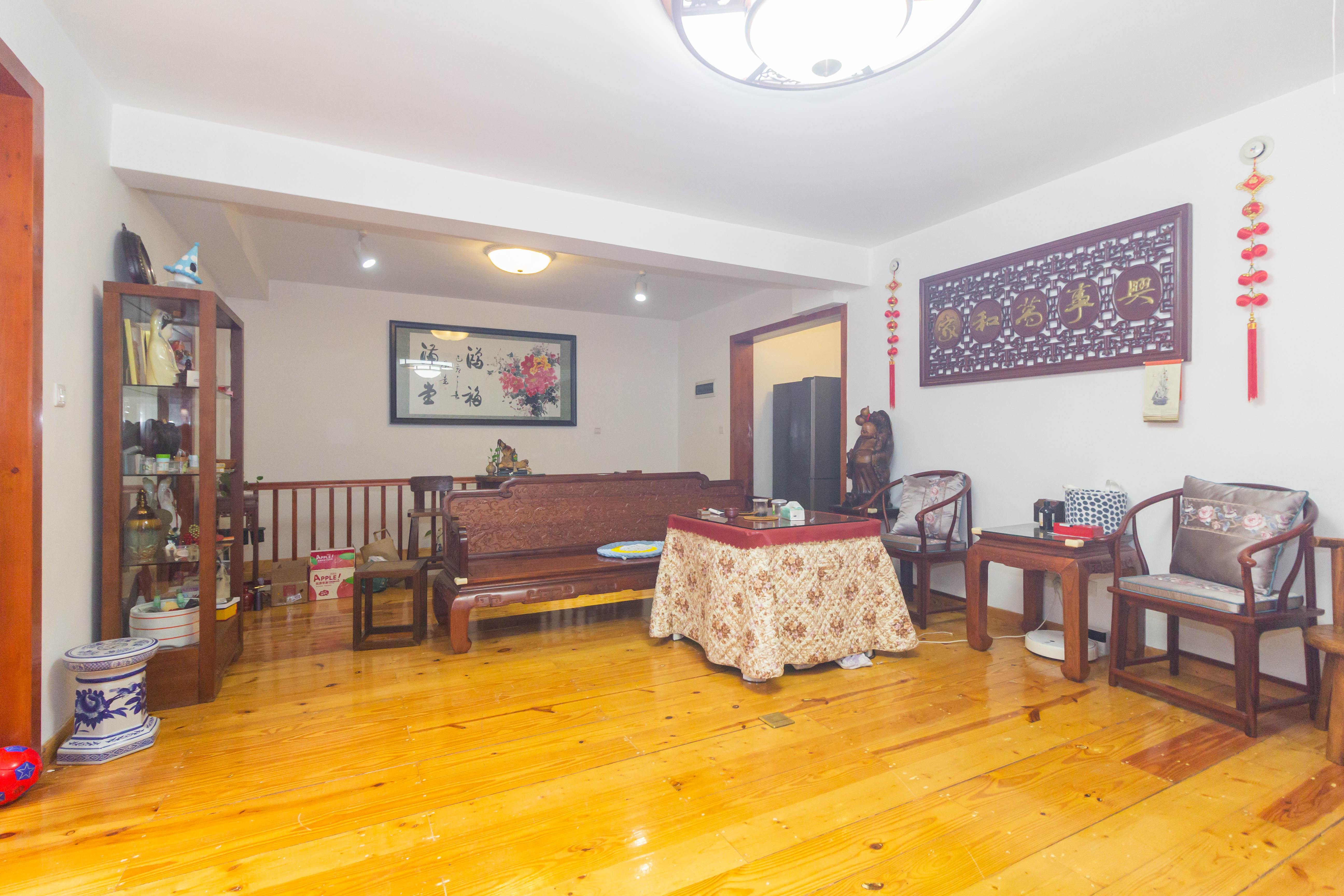 东业早安星城 4室2厅2卫 180.0万 东业早安星城 4室2厅2卫 180.0万客厅