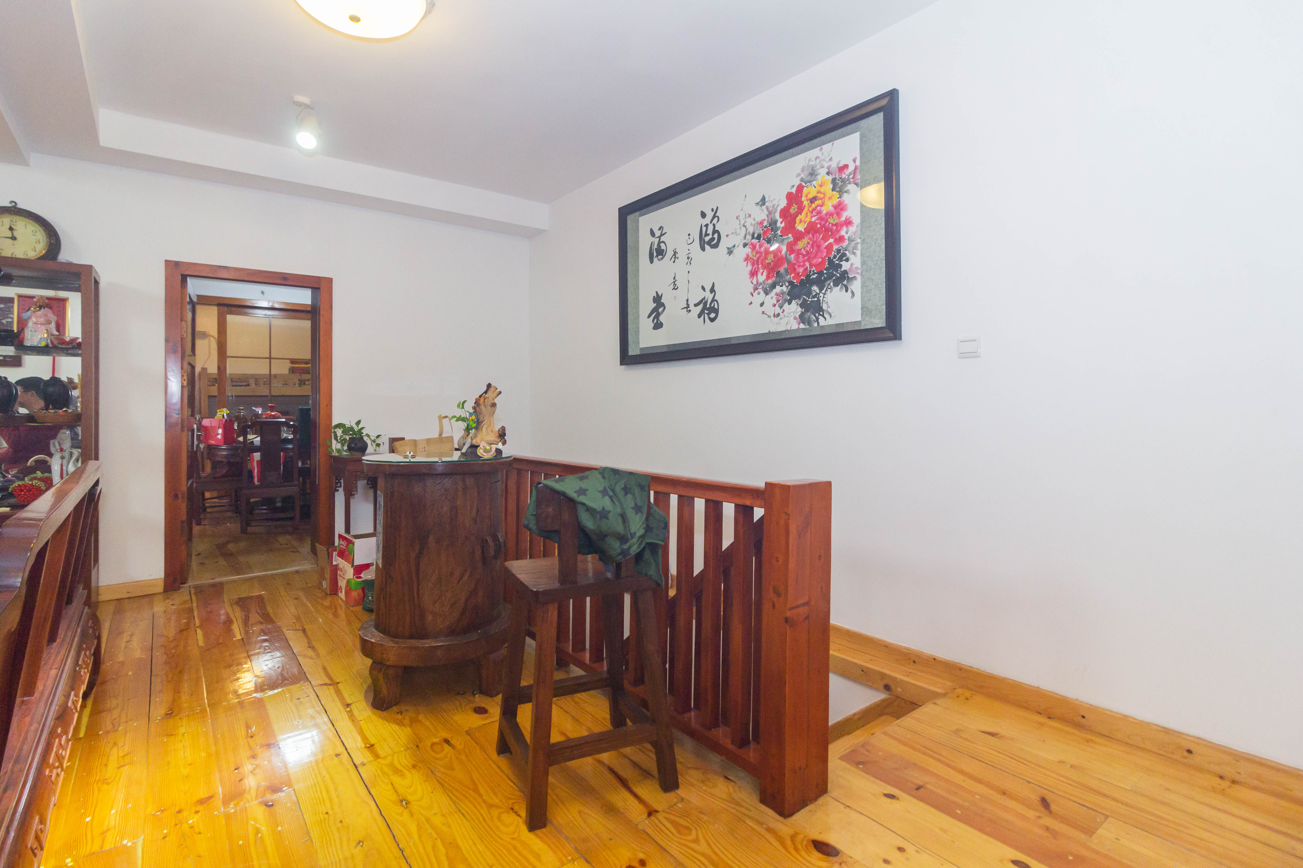 东业早安星城 4室2厅2卫 180.0万 东业早安星城 4室2厅2卫 180.0万客厅