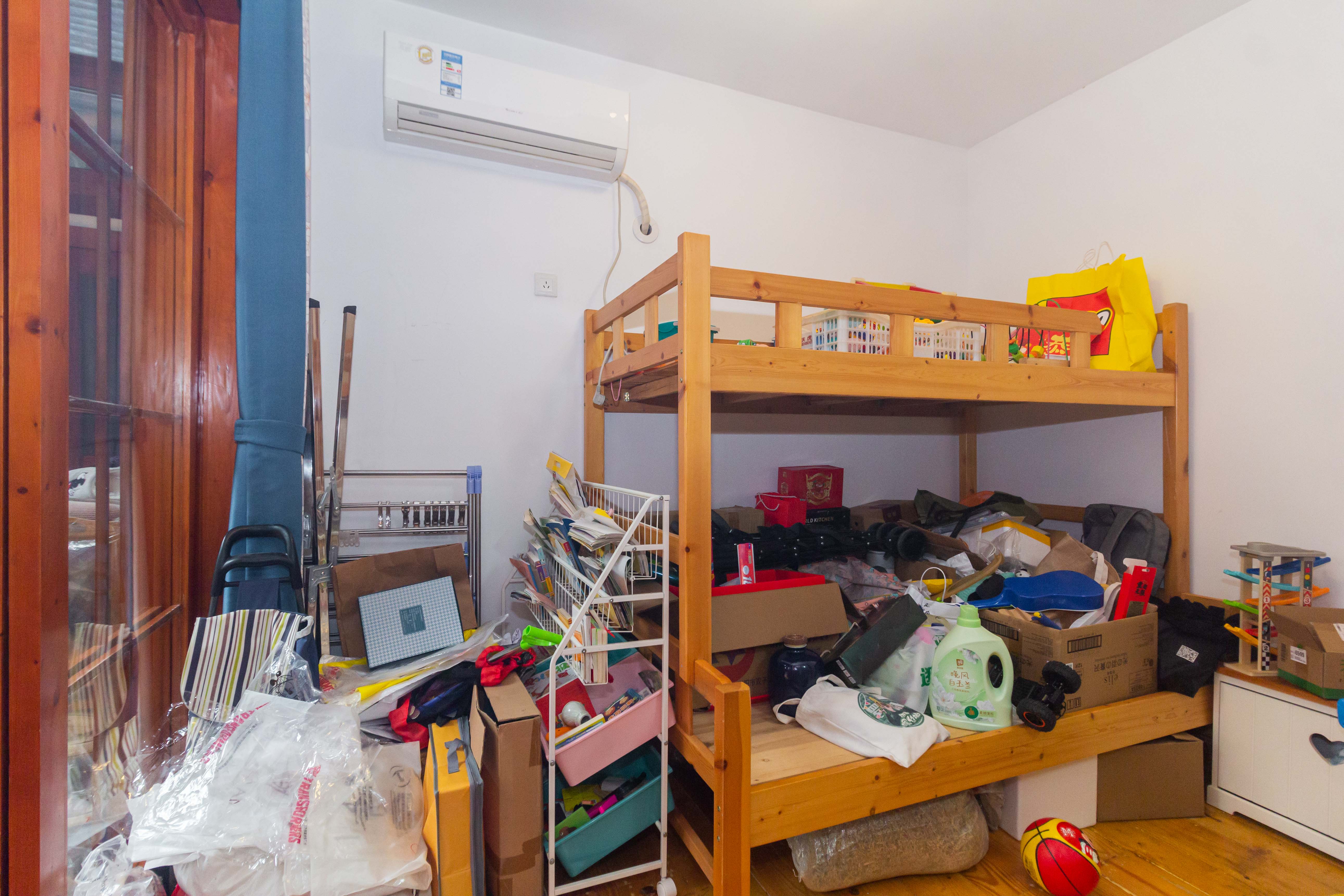 东业早安星城 4室2厅2卫 180.0万 东业早安星城 4室2厅2卫 180.0万卧室