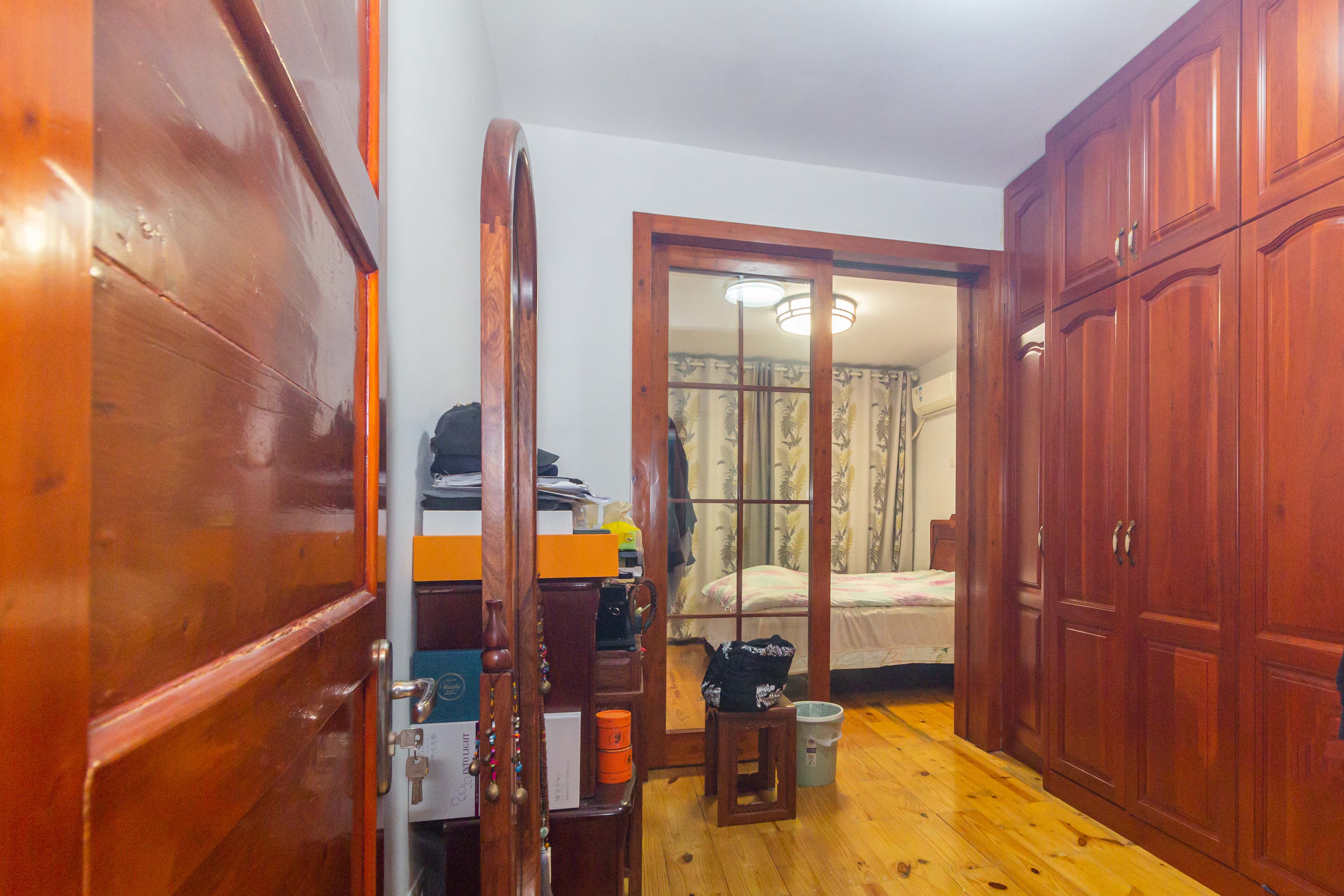 东业早安星城 4室2厅2卫 180.0万 东业早安星城 4室2厅2卫 180.0万卧室