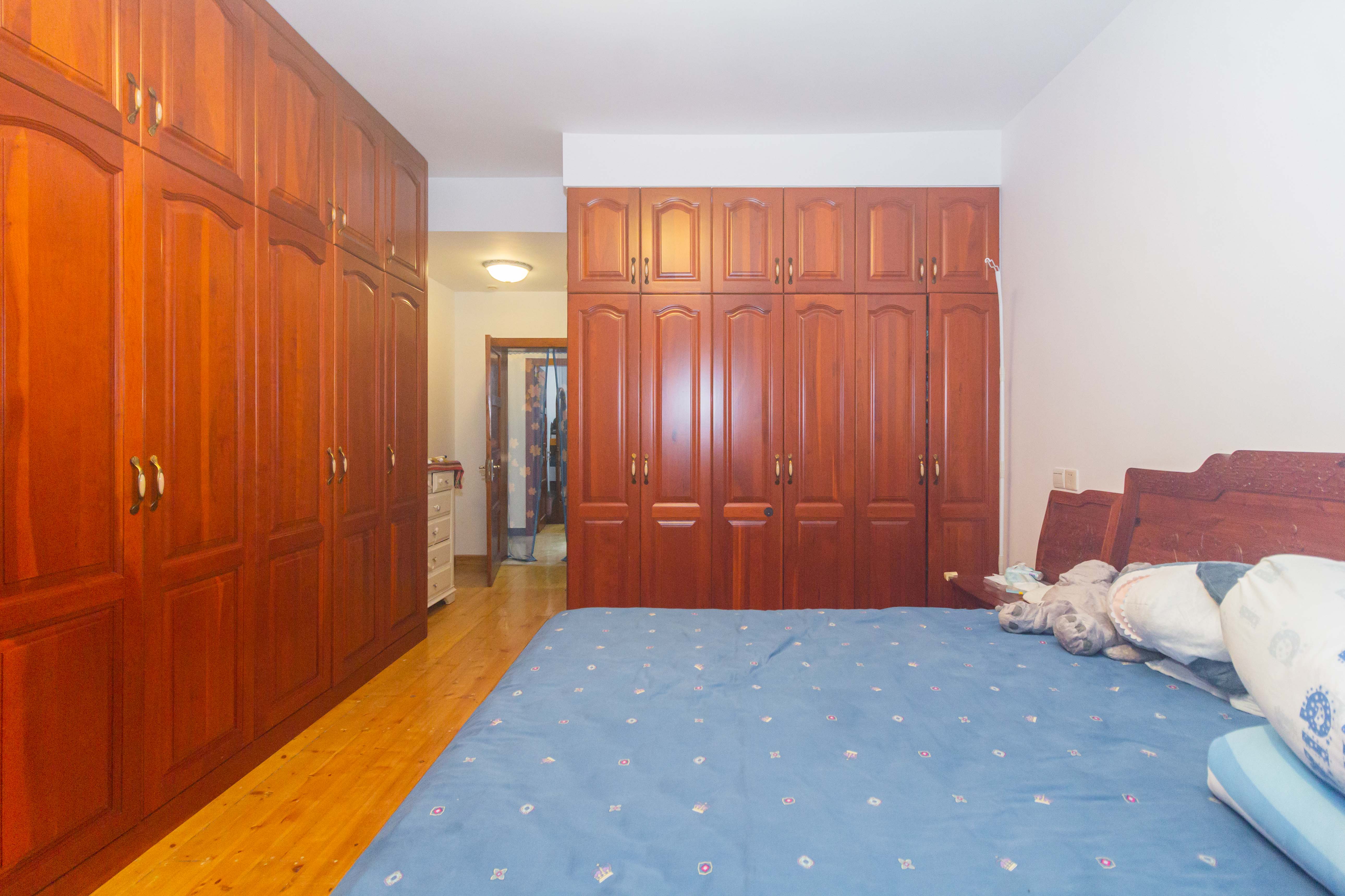 东业早安星城 4室2厅2卫 180.0万 东业早安星城 4室2厅2卫 180.0万卧室