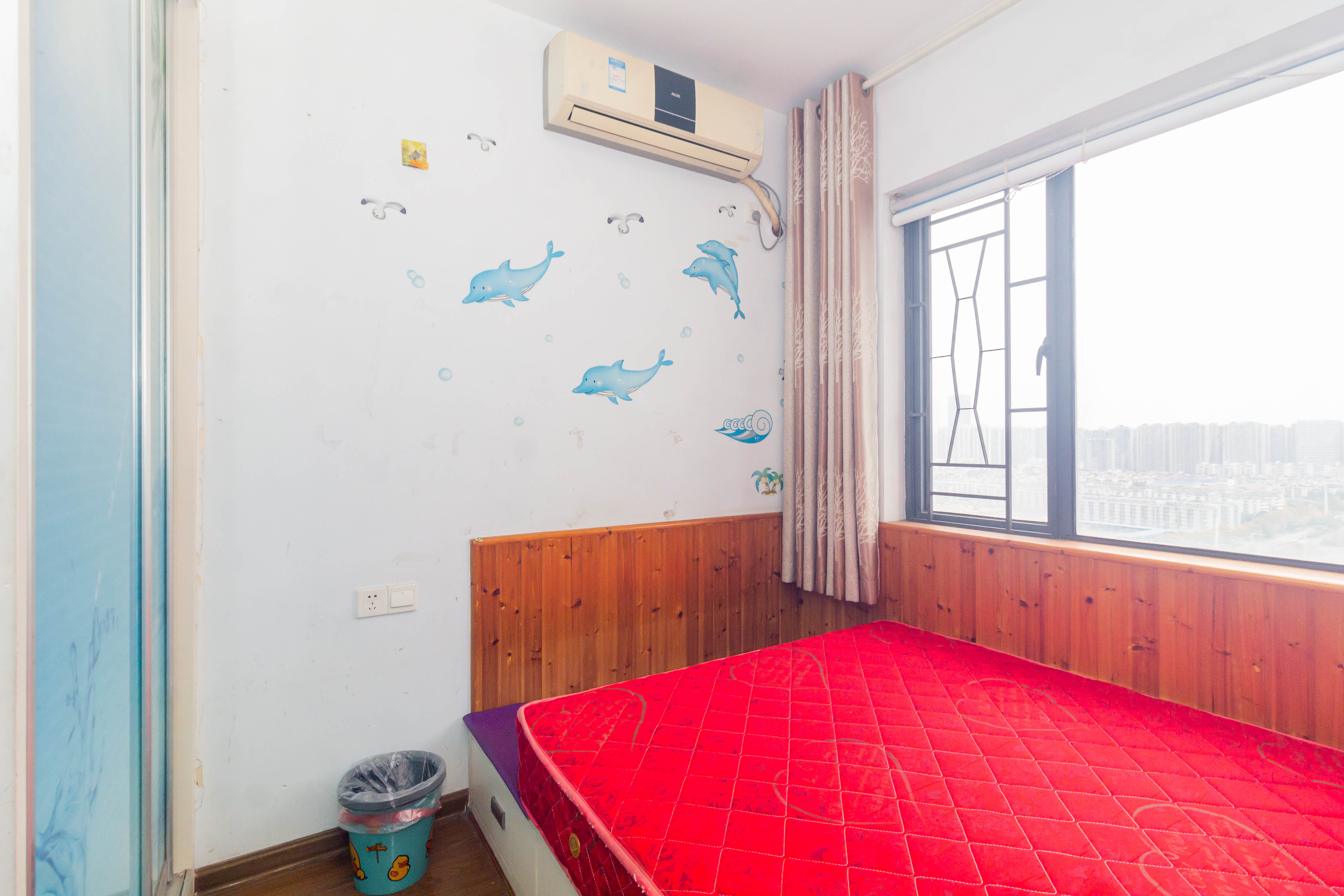 中国铁建国际城一期  3室2厅1卫    46.8万卧室