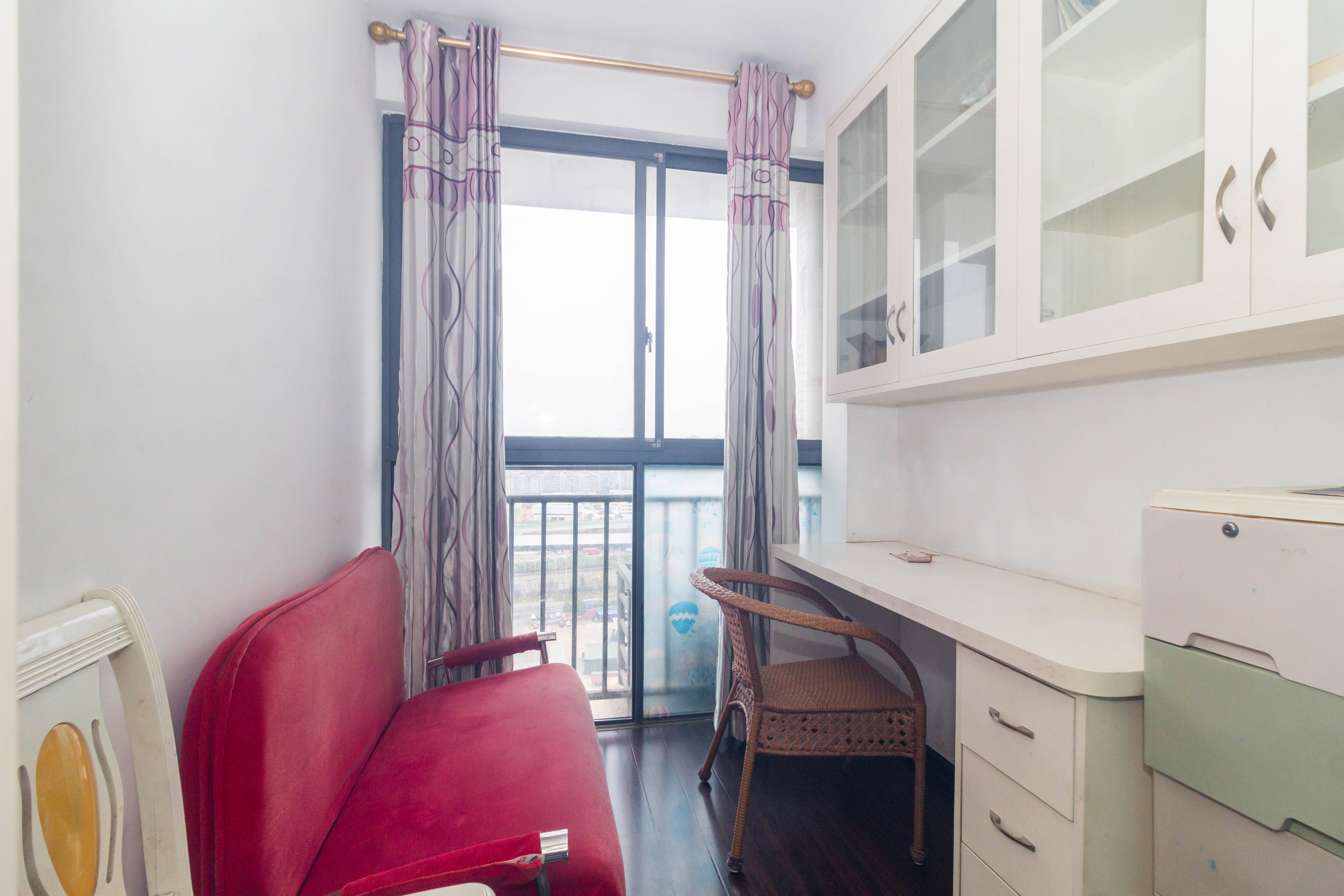 中国铁建国际城一期  3室2厅1卫    46.8万卧室