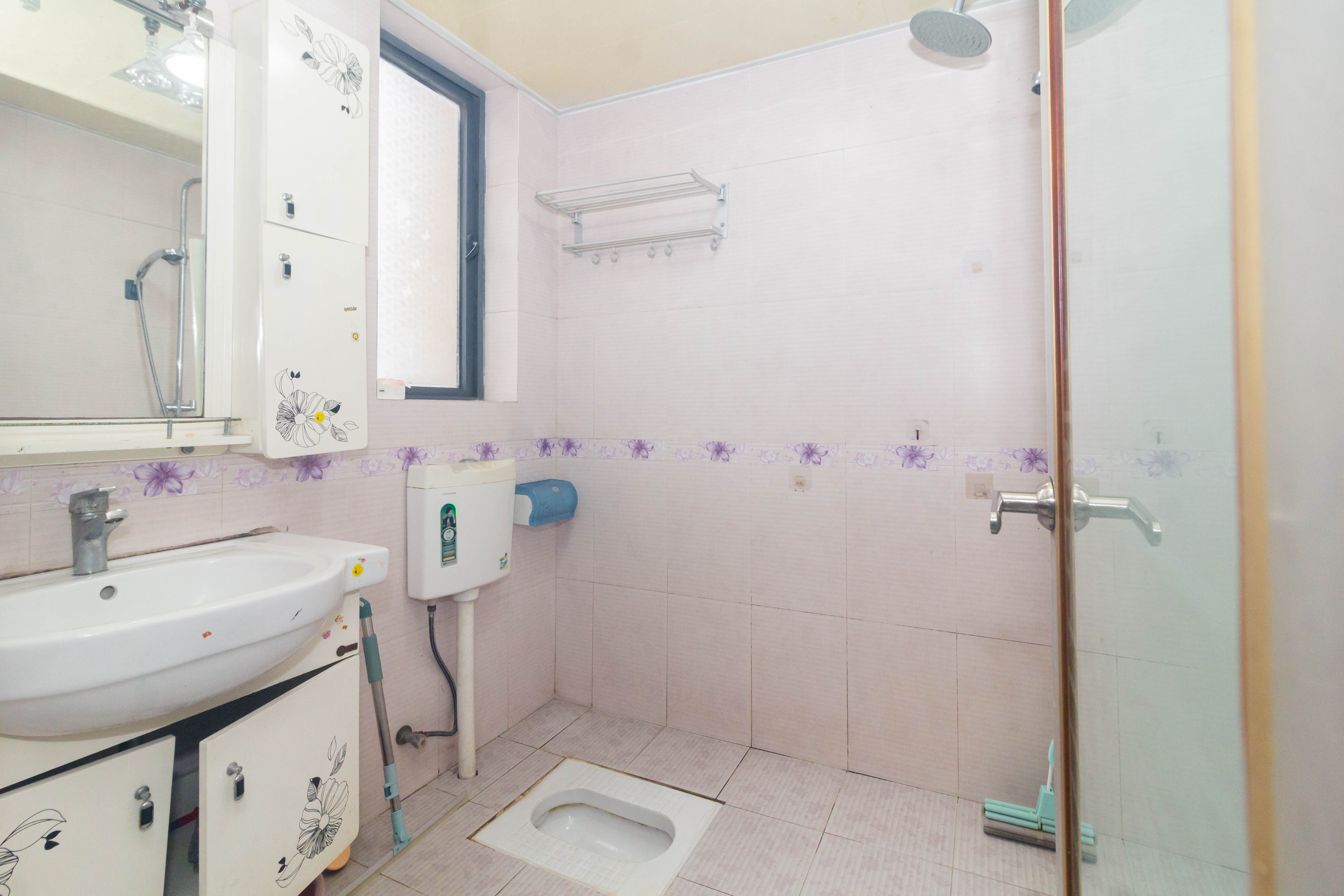 中国铁建国际城一期  3室2厅1卫    46.8万卧室