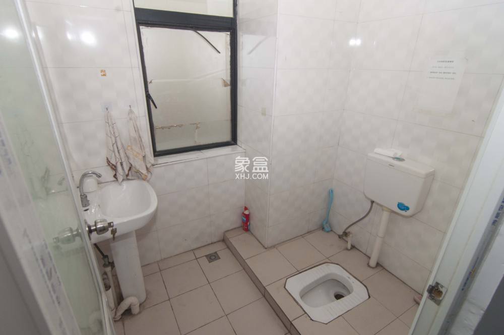 城市快线（新建大厦）  1室1厅1卫   1800.00元/月室内图