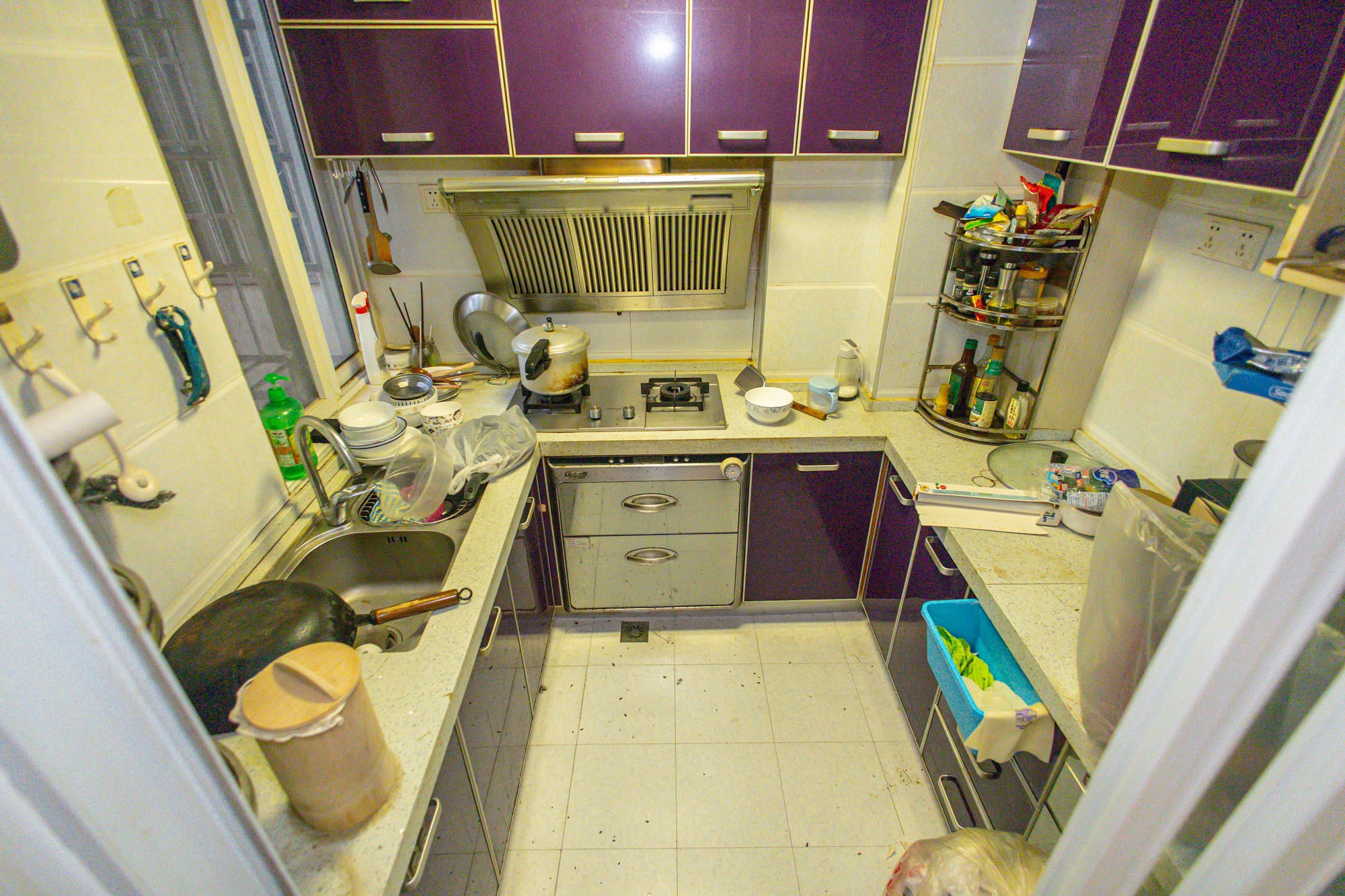 未来现代城  3室2厅2卫    88.0万厨房