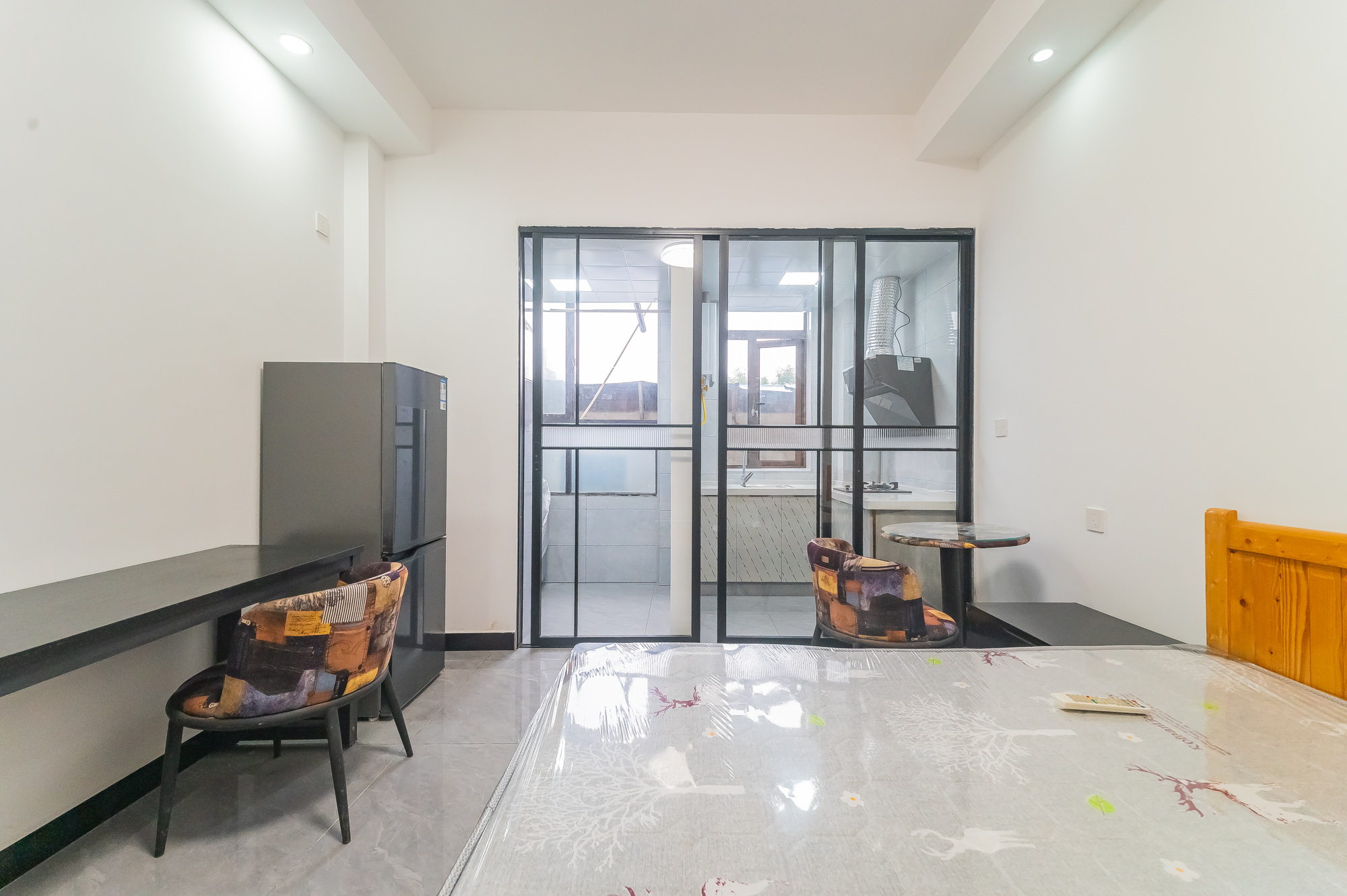 水岸世景  1室1厅1卫    24.8万 水岸世景  1室1厅1卫    24.8万