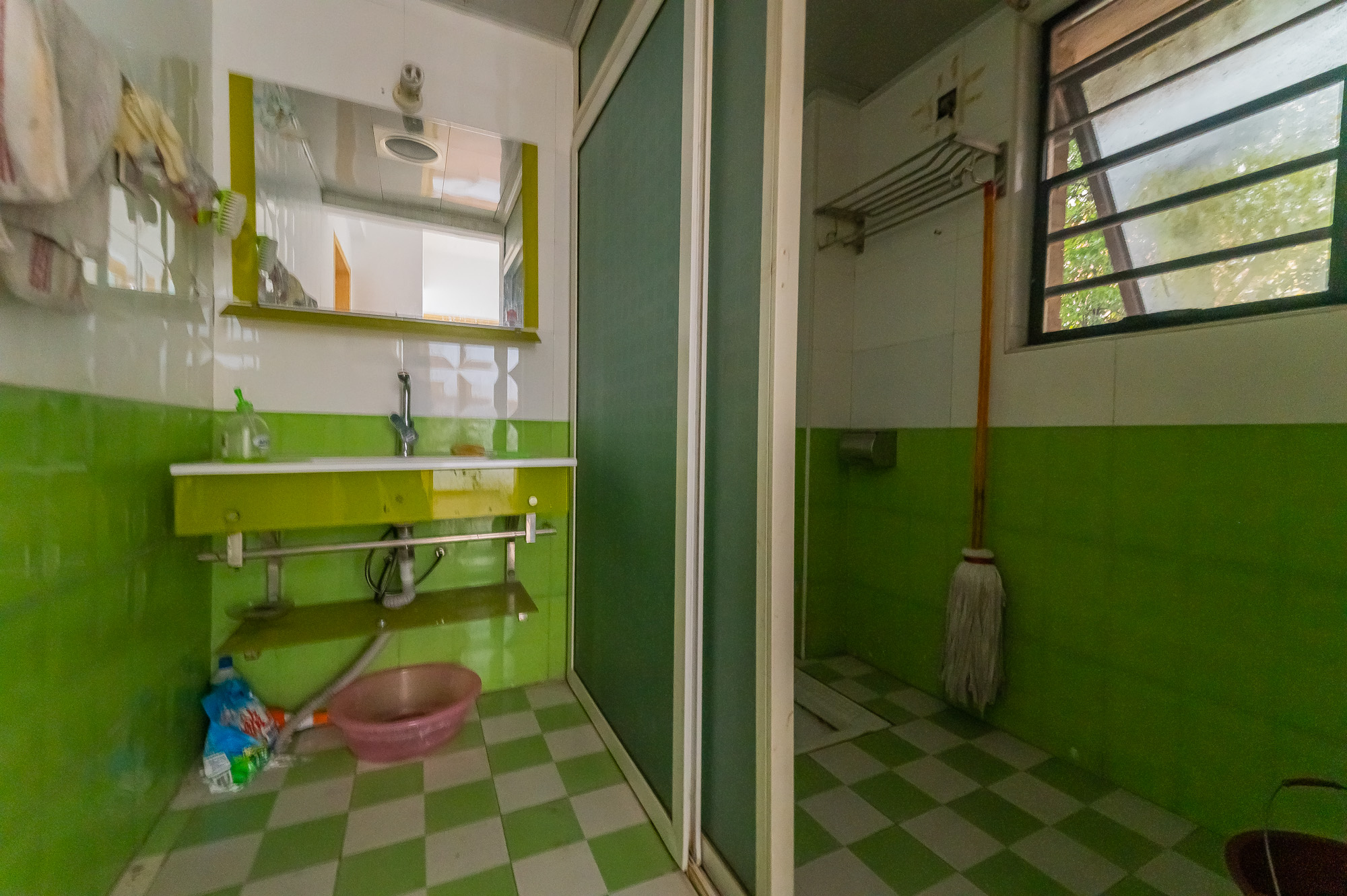 华润凤凰城一期 3室1厅1卫 50.0万 华润凤凰城一期 3室1厅1卫 50.0万卫生间