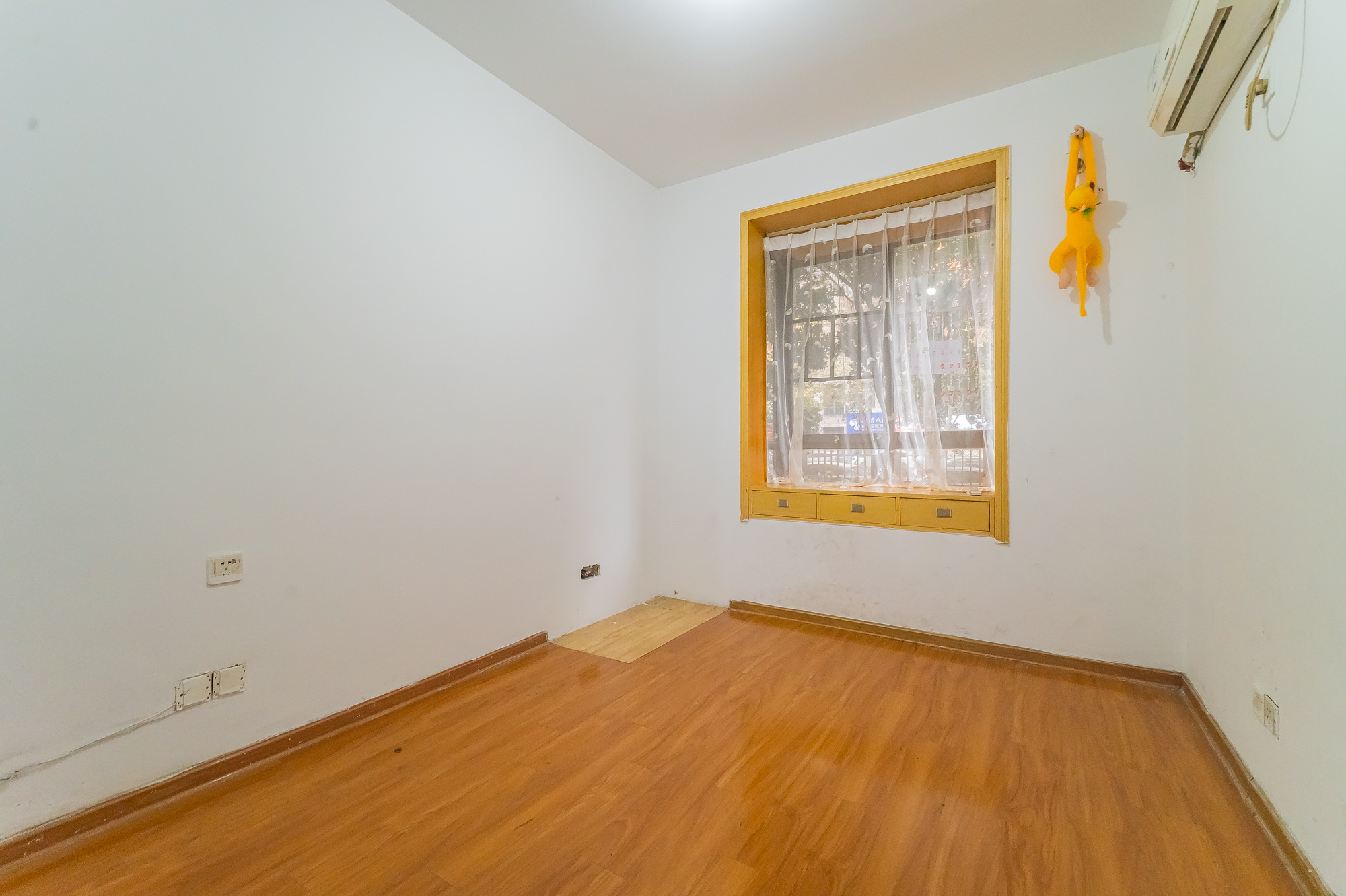 华润凤凰城一期 3室1厅1卫 50.0万 华润凤凰城一期 3室1厅1卫 50.0万卧室