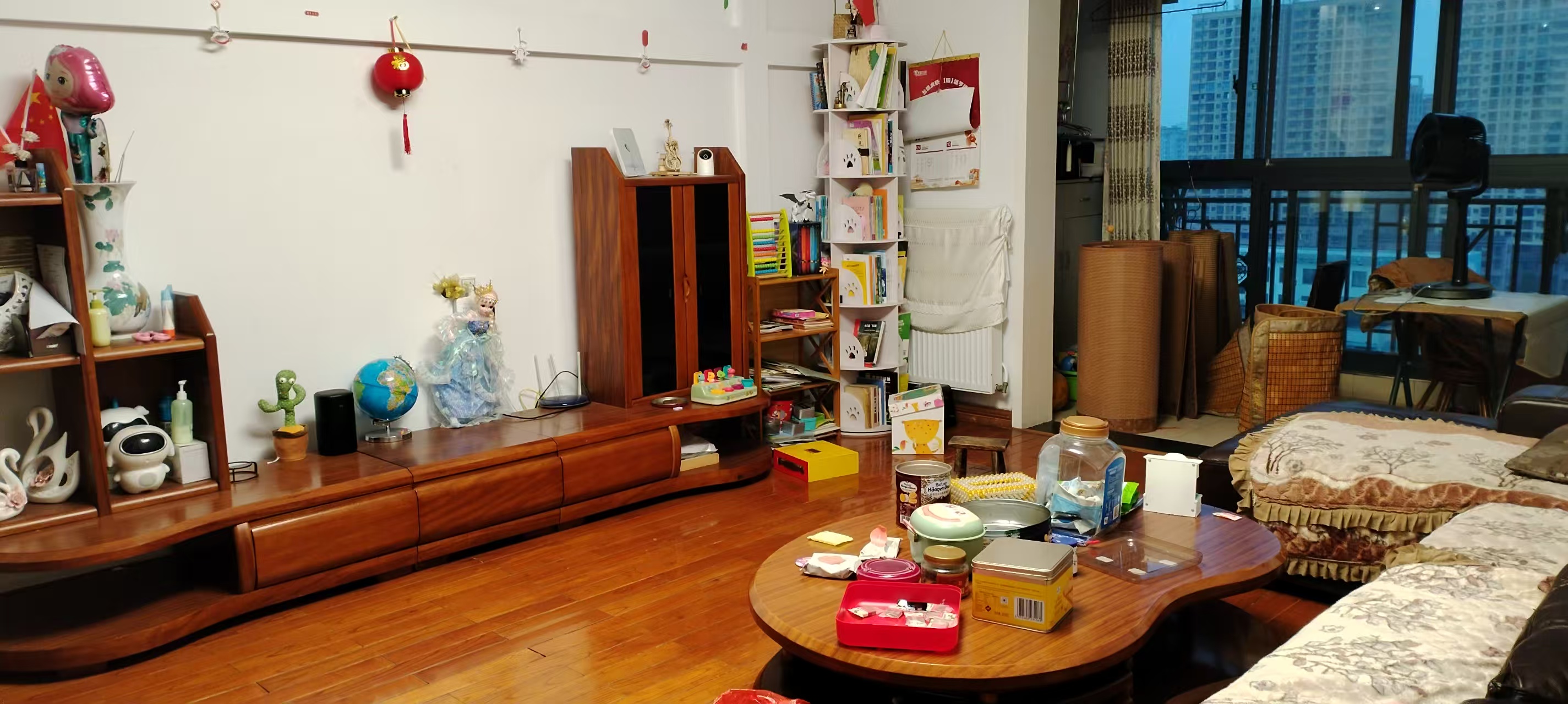 滨江花园  3室2厅2卫   1600.00元/月小区图
