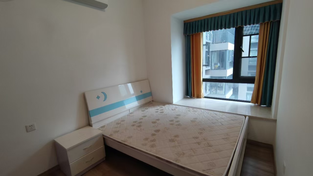 汇金城/嘉华城（二期、三期）  3室2厅2卫    2900.0元/月室内图