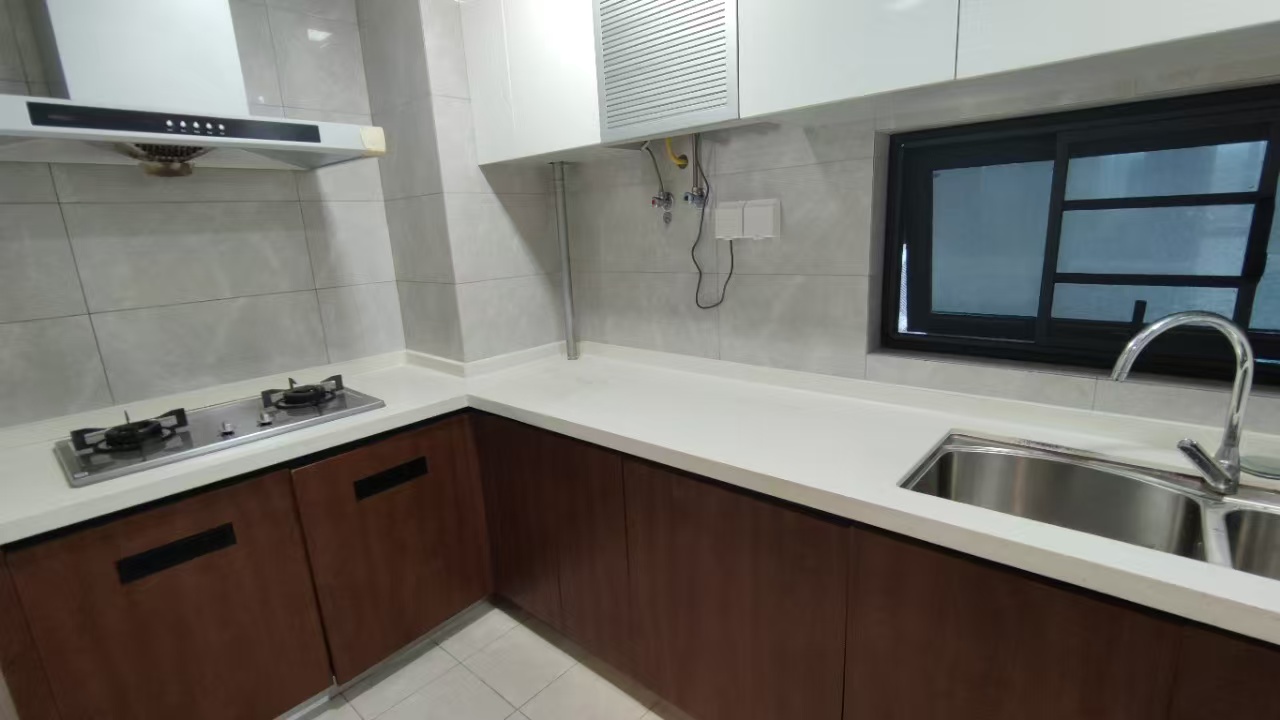 汇金城/嘉华城（二期、三期）  3室2厅2卫    2900.0元/月室内图