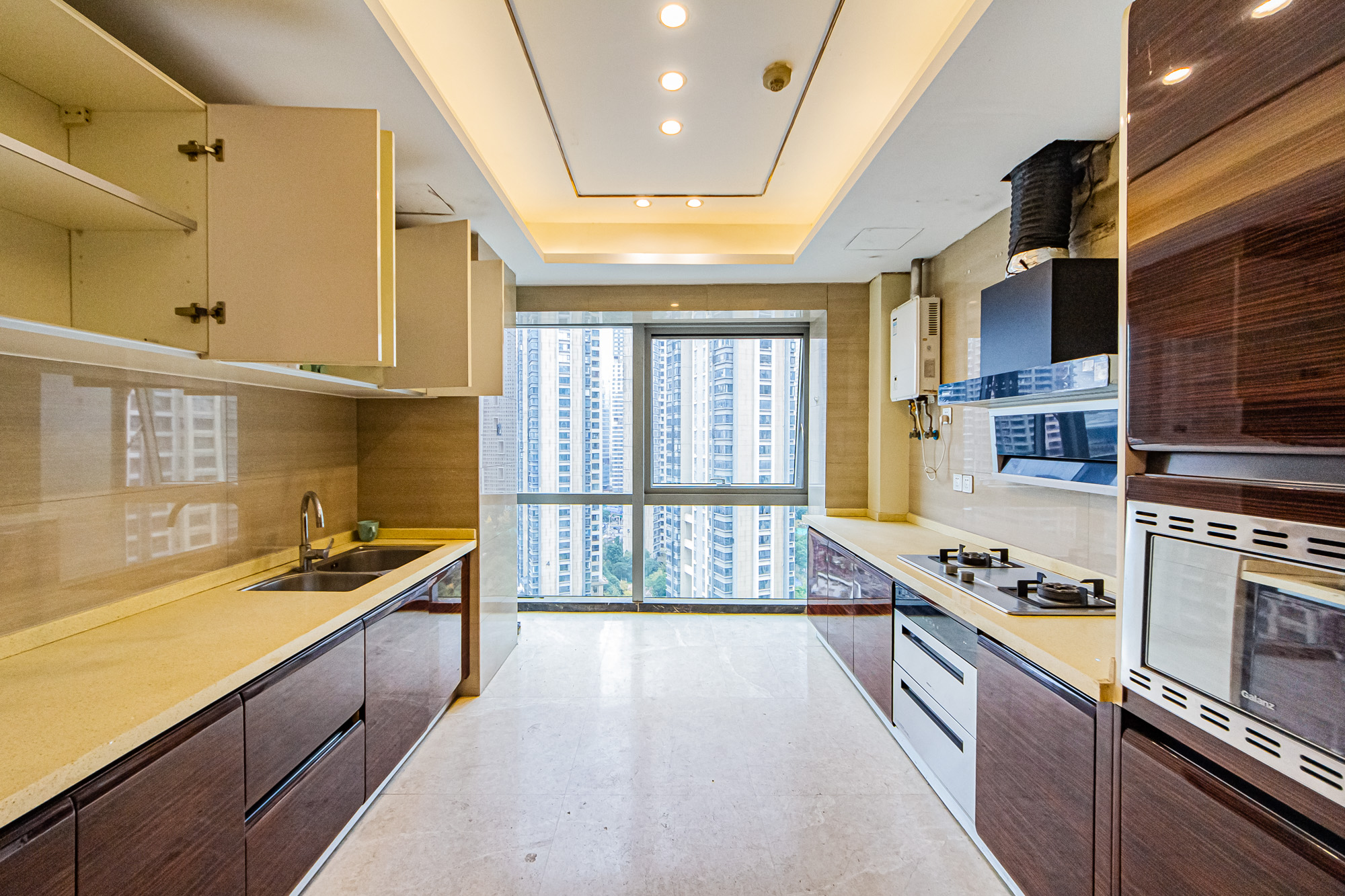 北辰定江洋 4室2厅1卫 450.0万 北辰定江洋 4室2厅1卫 450.0万厨房