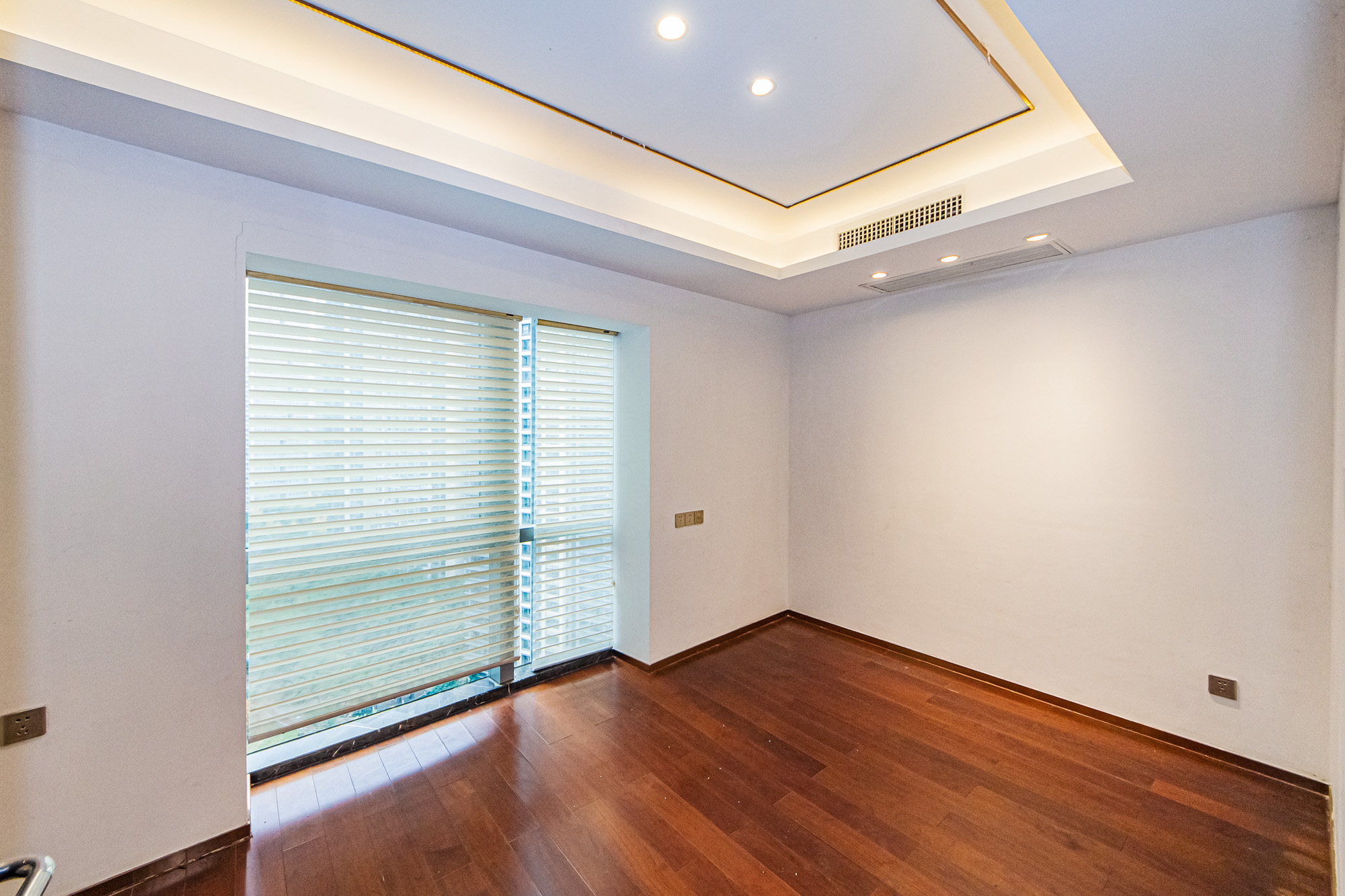 北辰定江洋 4室2厅1卫 450.0万 北辰定江洋 4室2厅1卫 450.0万卧室