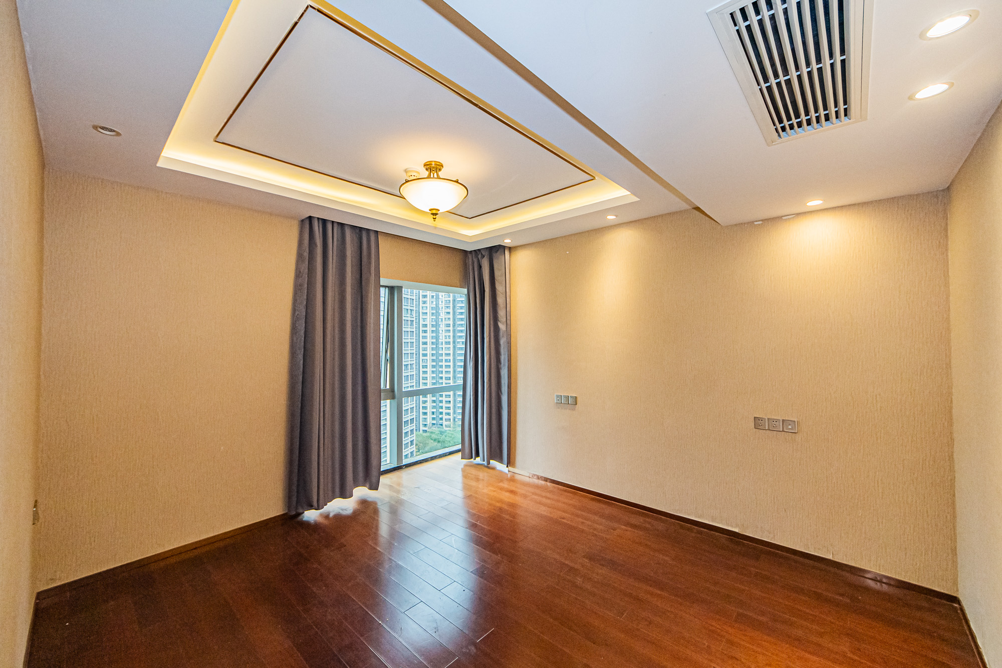 北辰定江洋 4室2厅1卫 450.0万 北辰定江洋 4室2厅1卫 450.0万卧室