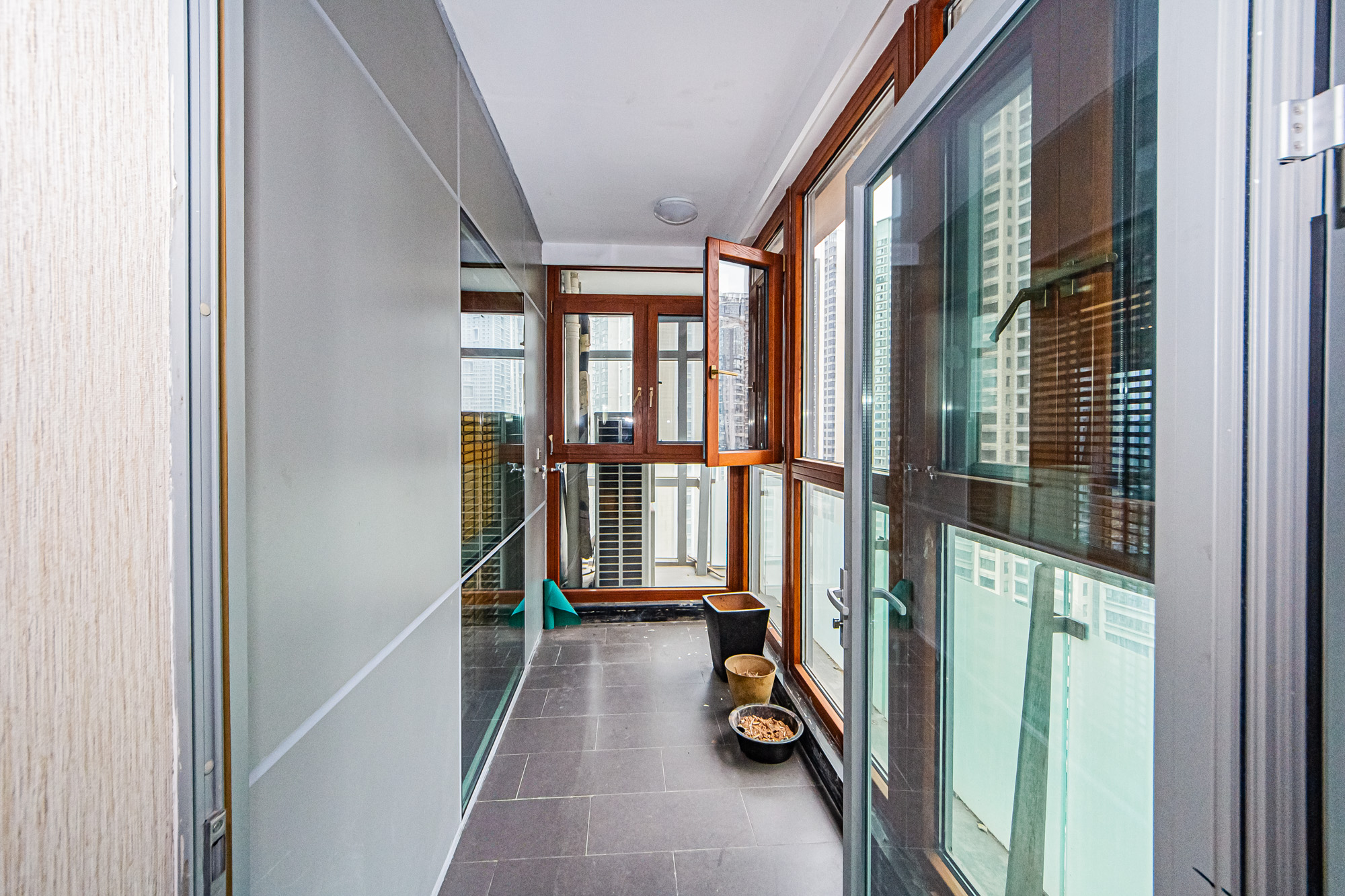 北辰定江洋 4室2厅1卫 450.0万 北辰定江洋 4室2厅1卫 450.0万阳台