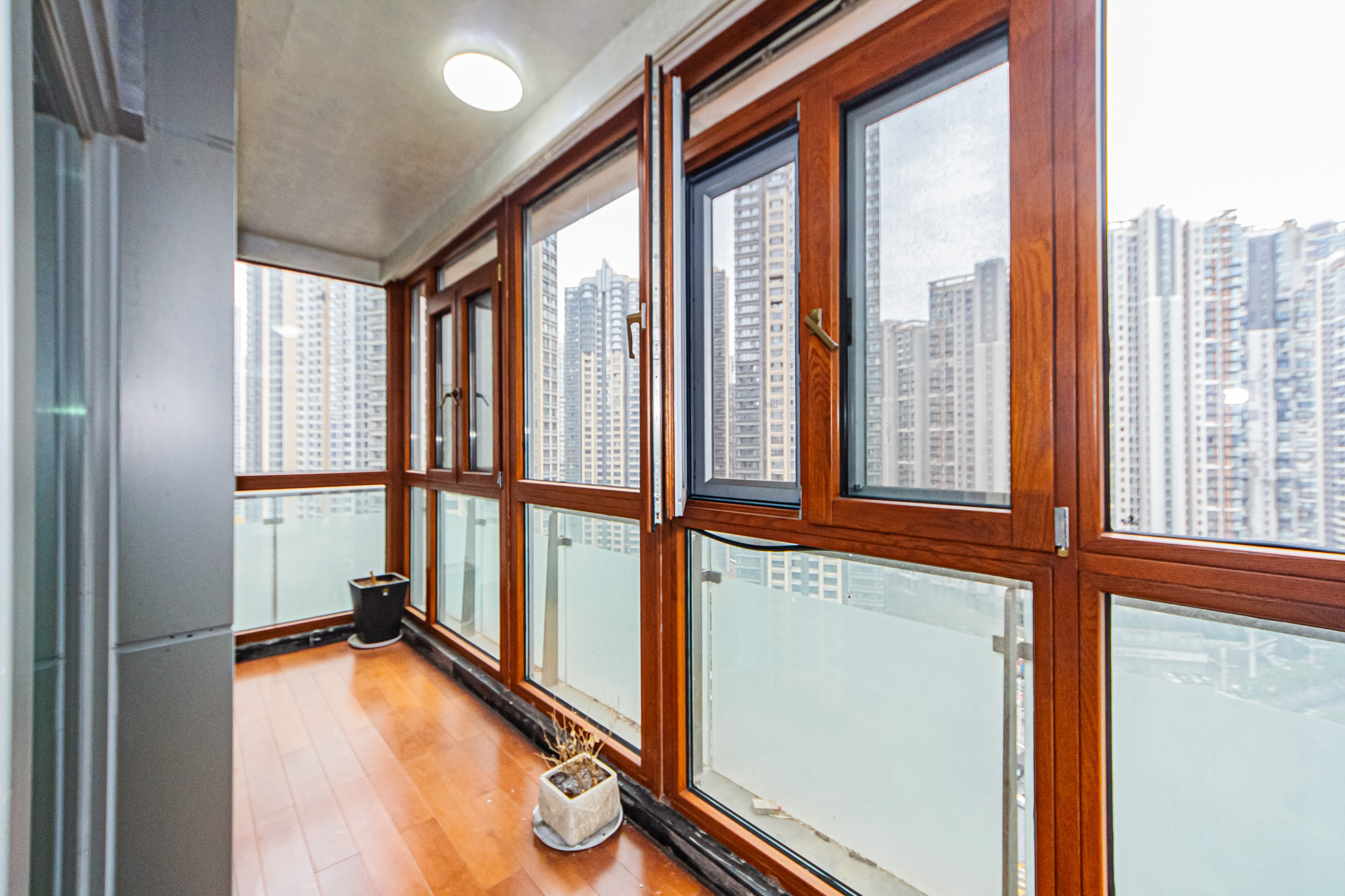 北辰定江洋 4室2厅1卫 450.0万 北辰定江洋 4室2厅1卫 450.0万阳台