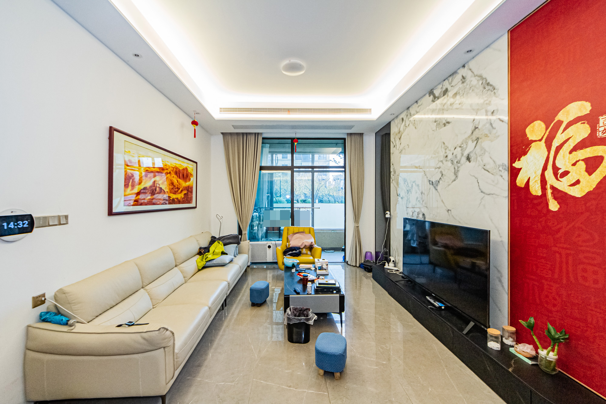 龙湖春江天玺 4室2厅2卫 163.0万 龙湖春江天玺 4室2厅2卫 163.0万客厅