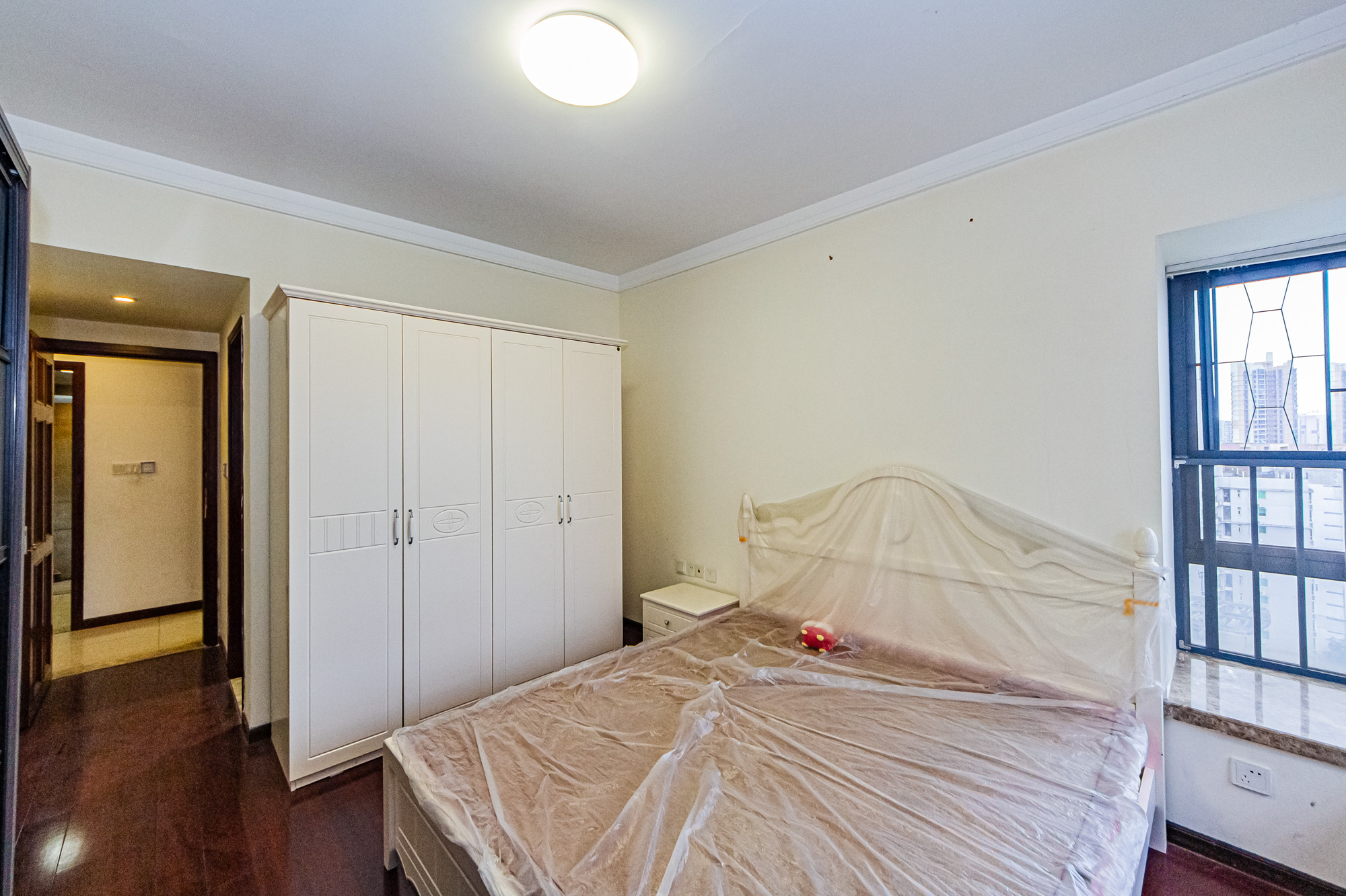 珠江花城三期锦鲤  3室2厅2卫    105.0万 珠江花城三期锦鲤  3室2厅2卫    105.0万卧室