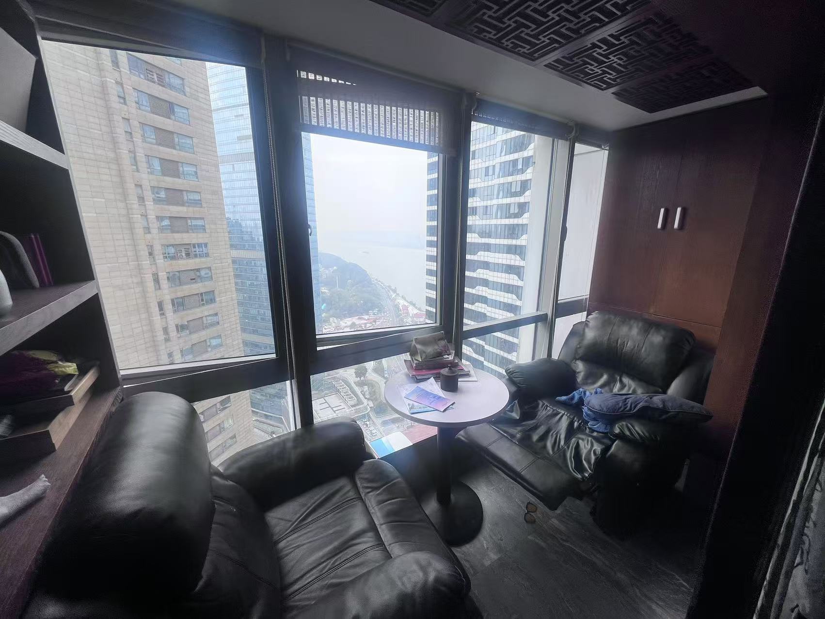 保利国际广场 1室1厅1卫 2500.0元/月 保利国际广场 1室1厅1卫 2500.0元/月室内图