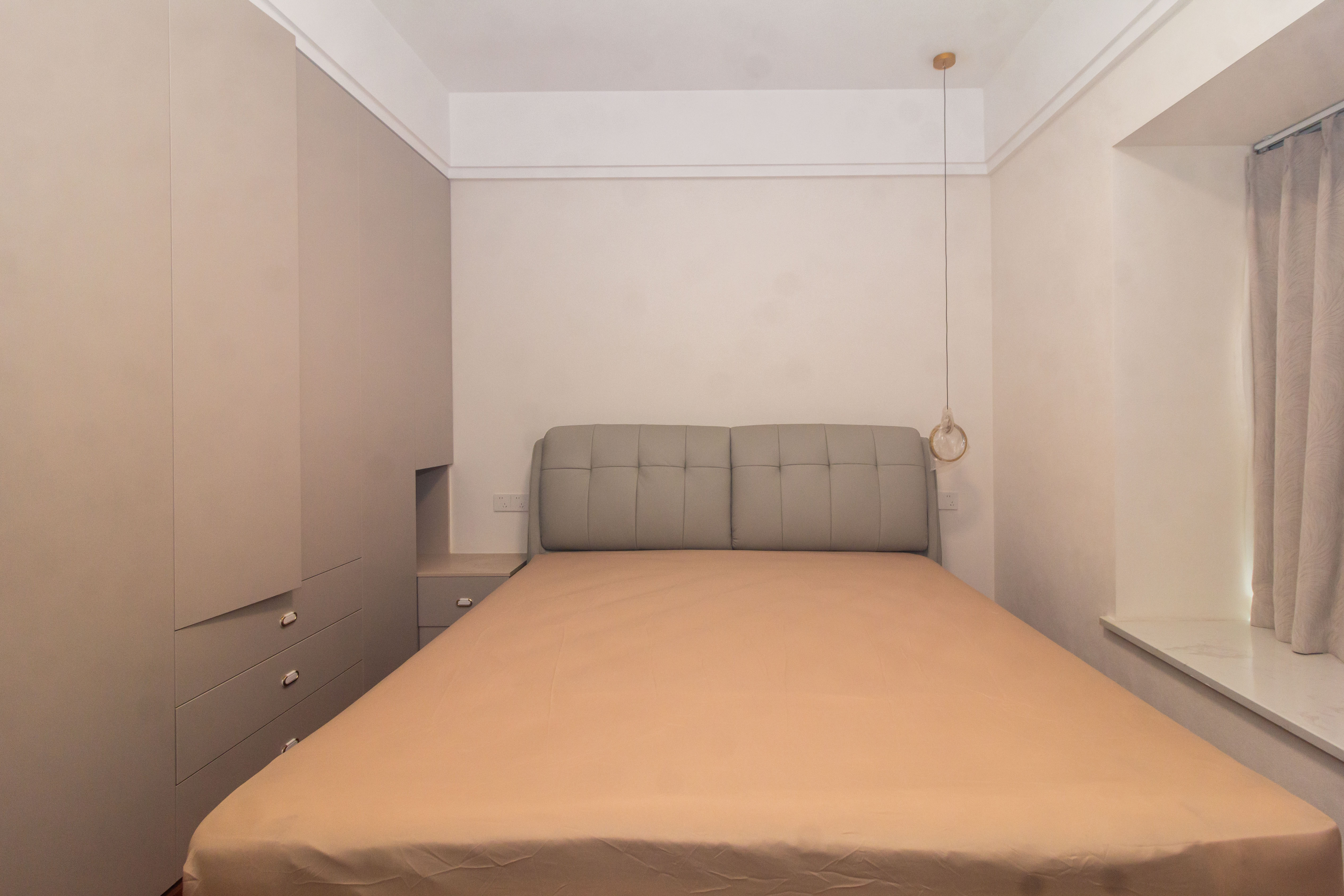 敏捷珑玥府  5室2厅3卫    230.0万 敏捷珑玥府  5室2厅3卫    230.0万卧室