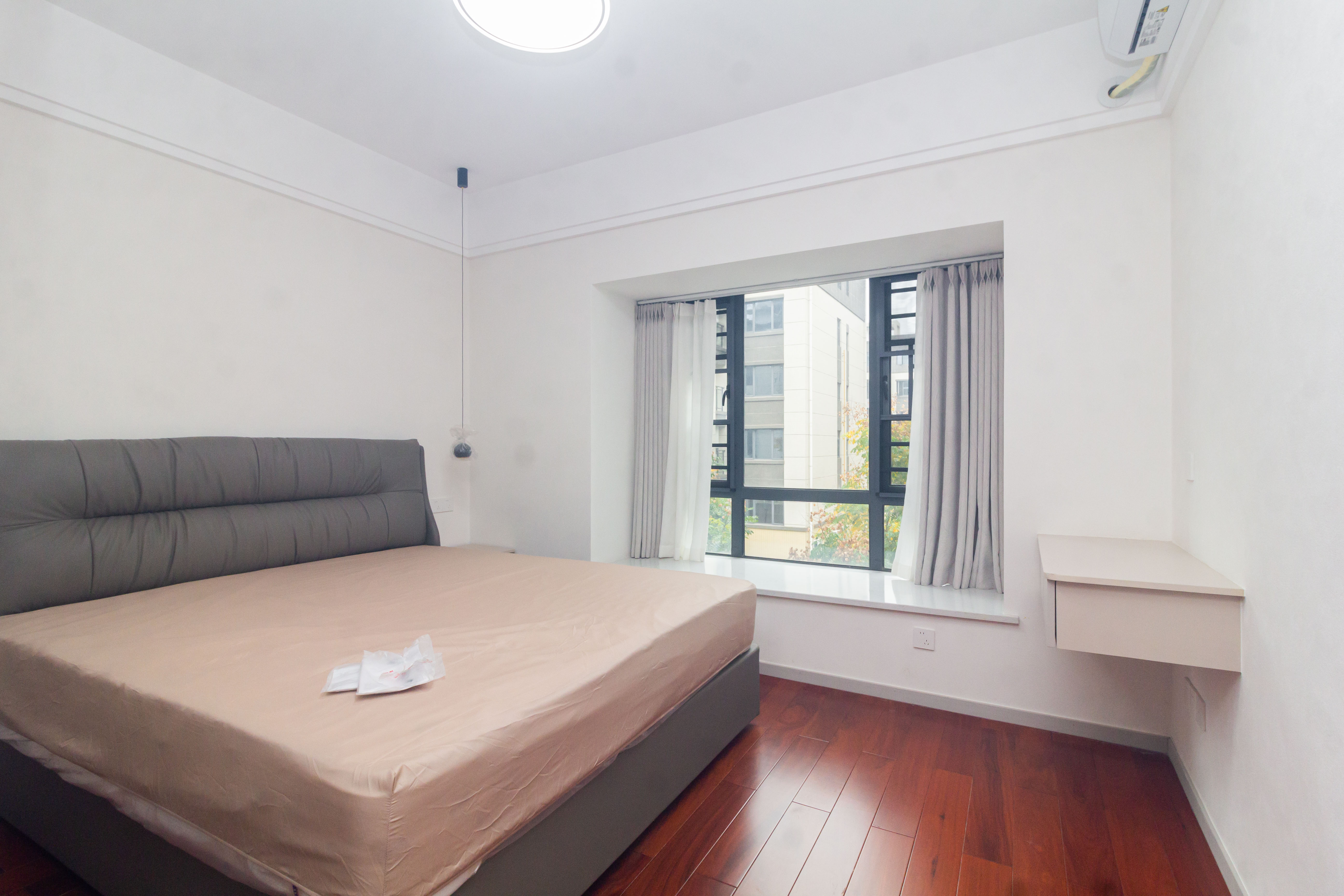 敏捷珑玥府  5室2厅3卫    230.0万 敏捷珑玥府  5室2厅3卫    230.0万卧室