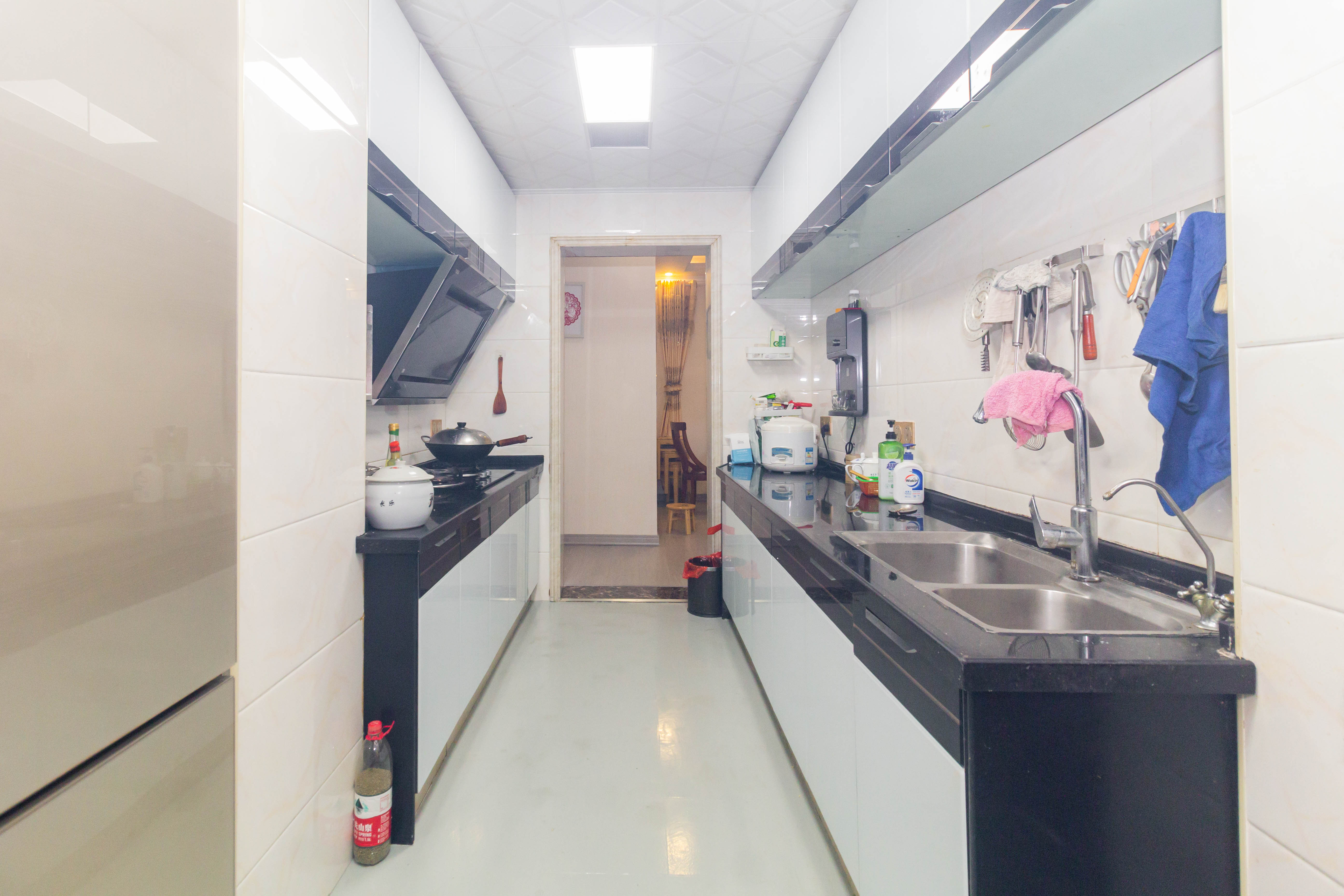 波隆城市花园 4室2厅2卫 88.8万 波隆城市花园 4室2厅2卫 88.8万厨房