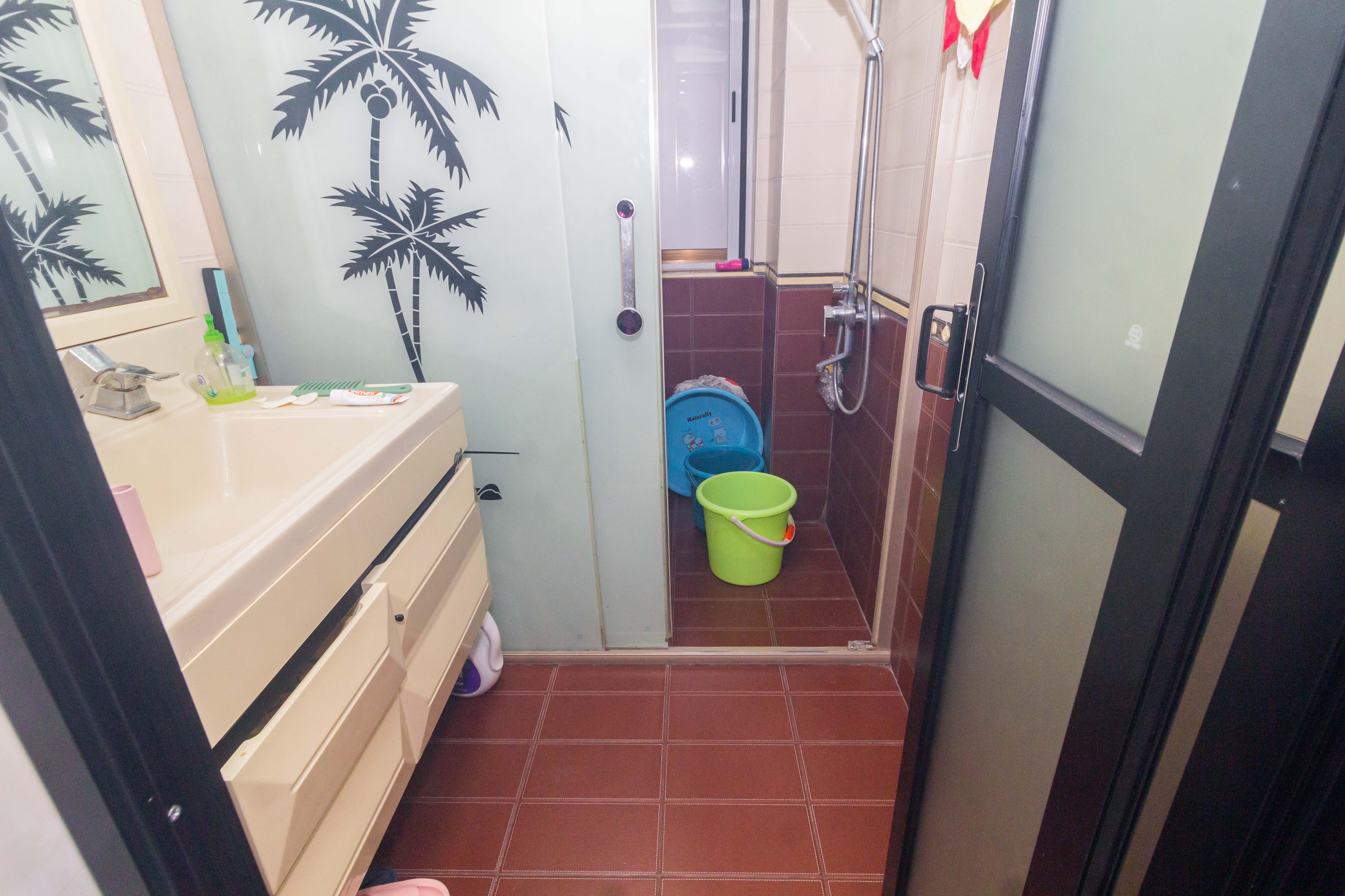 波隆城市花园 4室2厅2卫 88.8万 波隆城市花园 4室2厅2卫 88.8万卧室