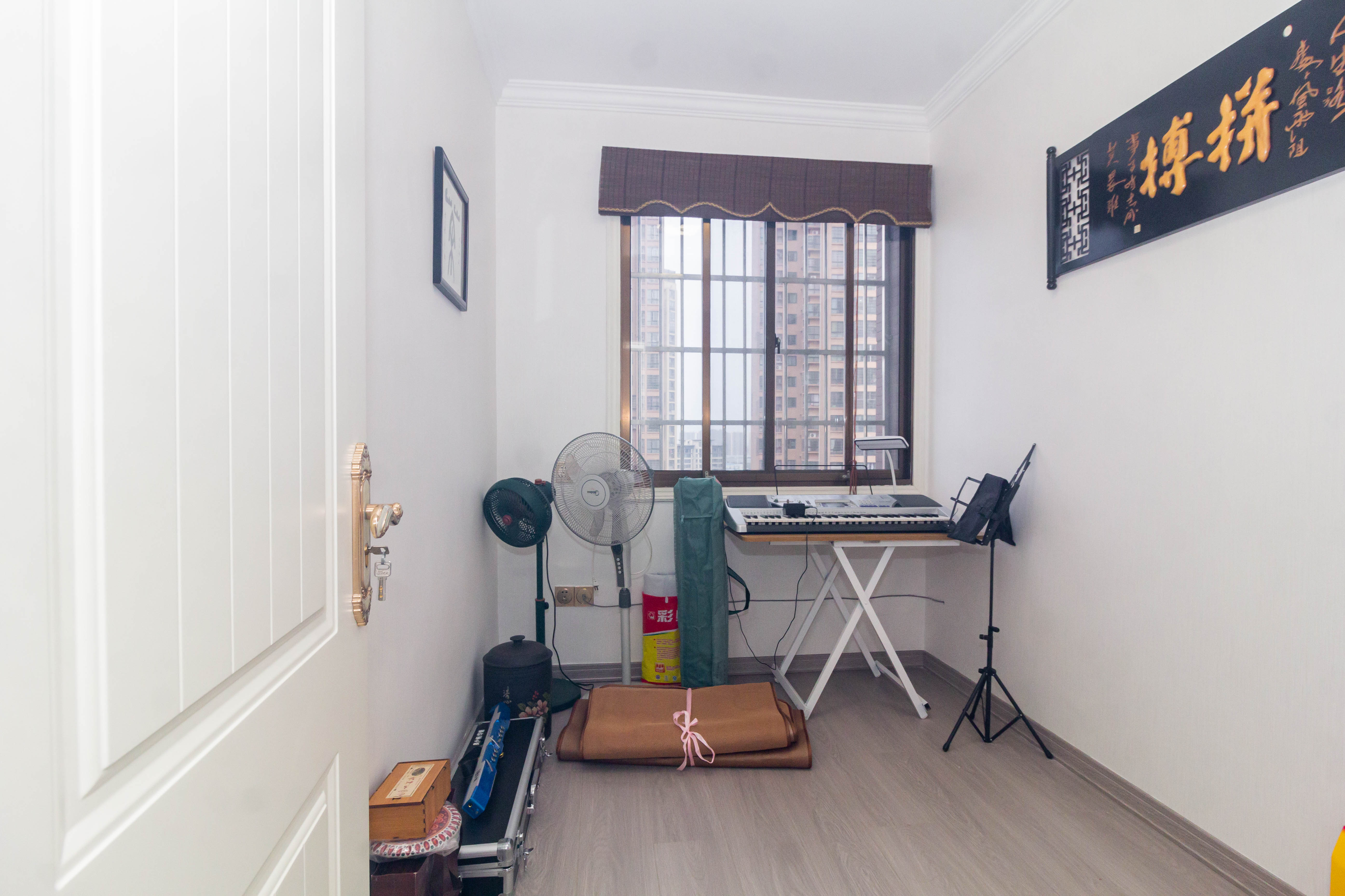 波隆城市花园 4室2厅2卫 88.8万 波隆城市花园 4室2厅2卫 88.8万卧室