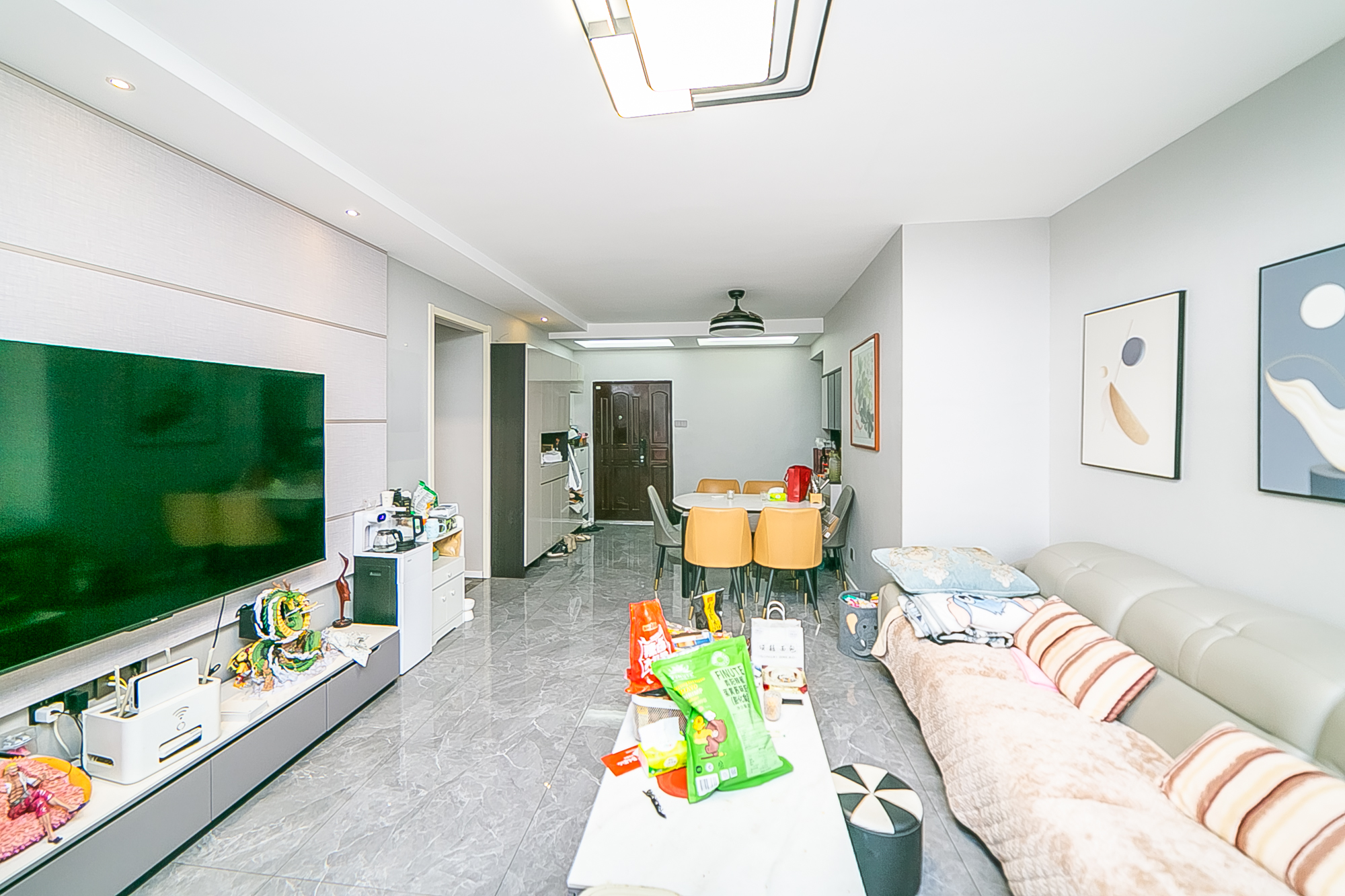 钱隆樽品(一、二、三期)  3室2厅2卫    106.8万 钱隆樽品(一、二、三期)  3室2厅2卫    106.8万客厅