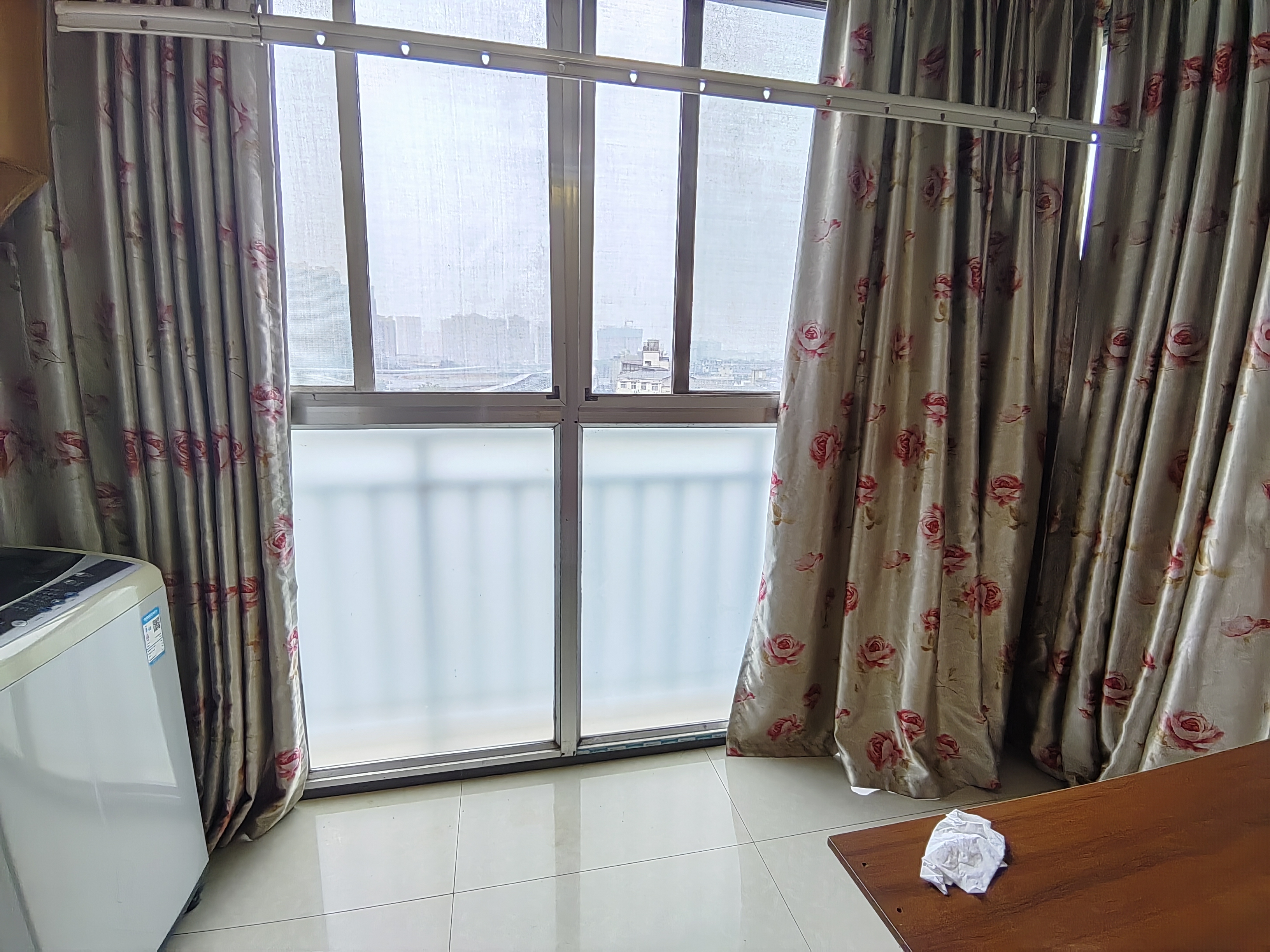 世景华庭  1室1厅1卫    1200.0元/月 世景华庭  1室1厅1卫    1200.0元/月室内图