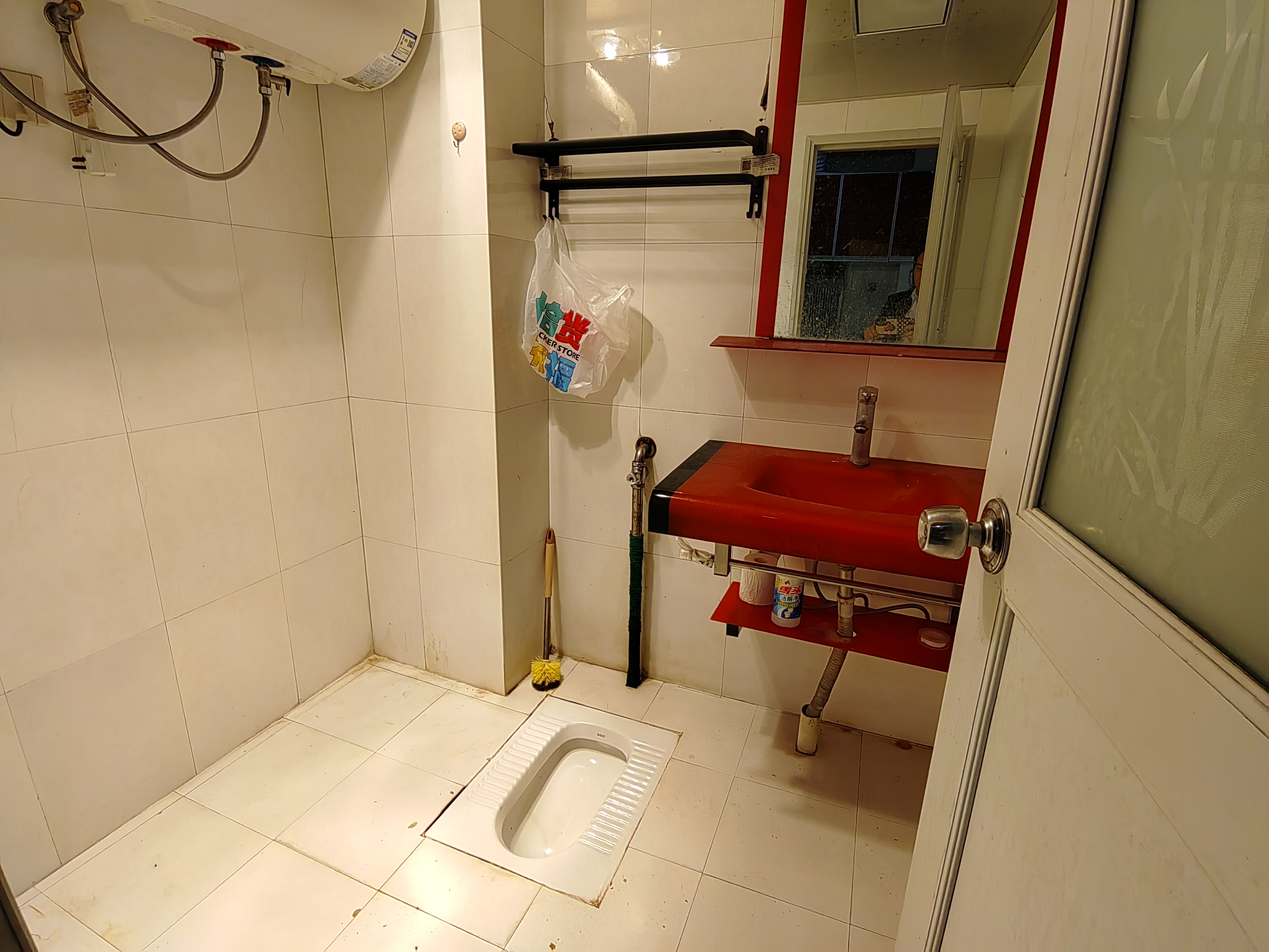 世景华庭  1室1厅1卫    1200.0元/月 世景华庭  1室1厅1卫    1200.0元/月室内图