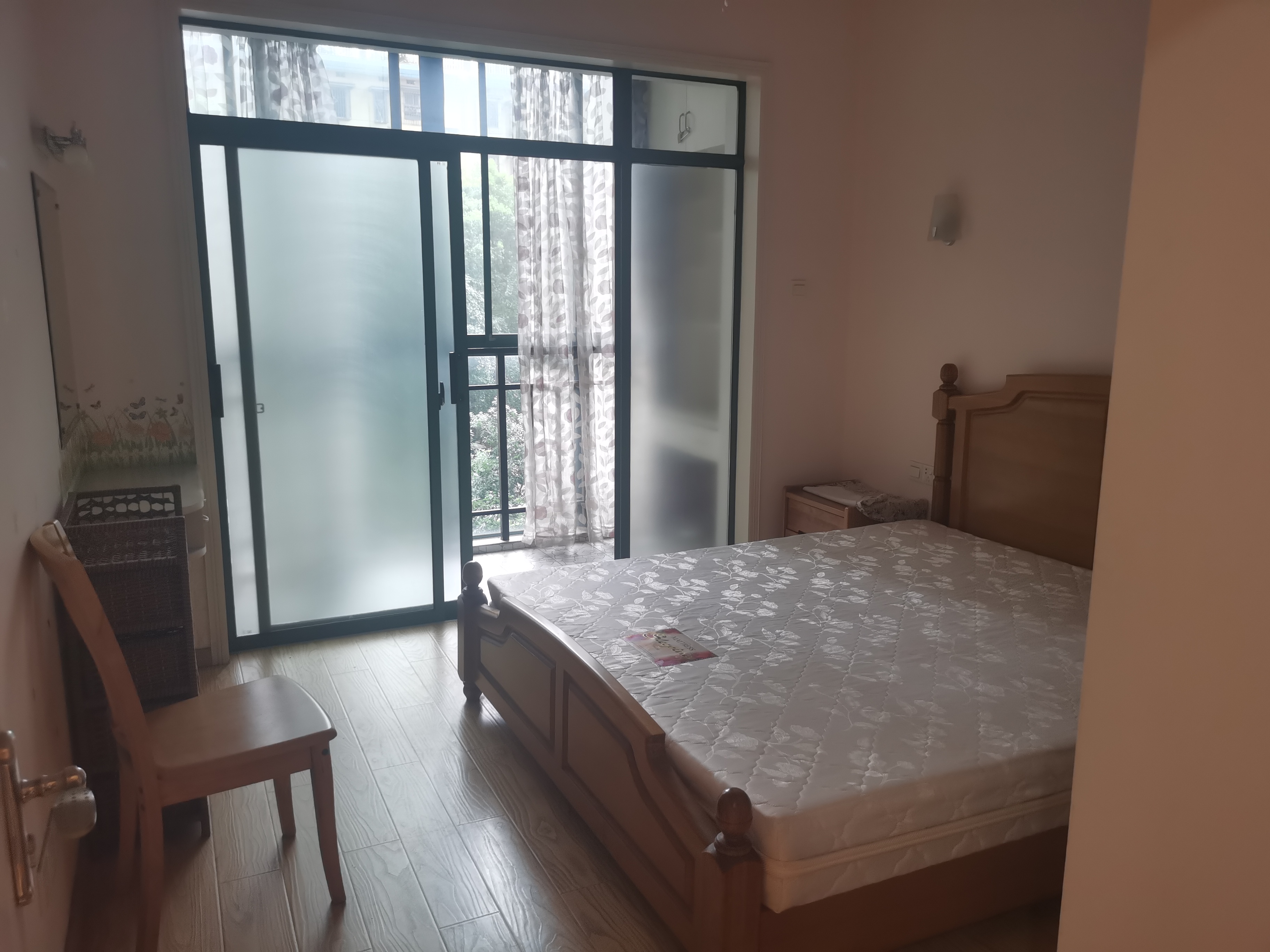 东来苑  2室1厅1卫   2400.00元/月室内图