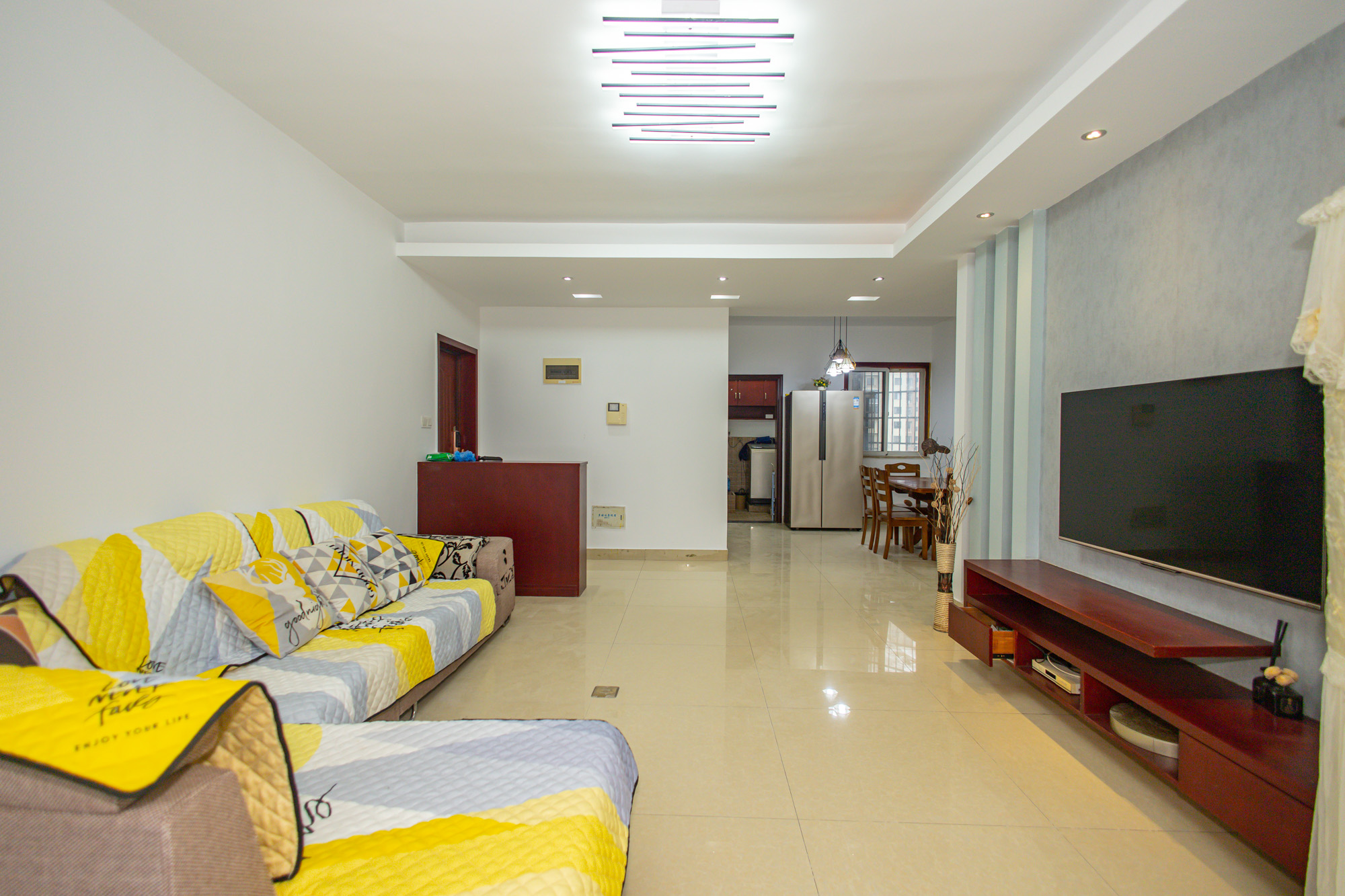 时代星城 3室2厅2卫 82.0万 时代星城 3室2厅2卫 82.0万客厅