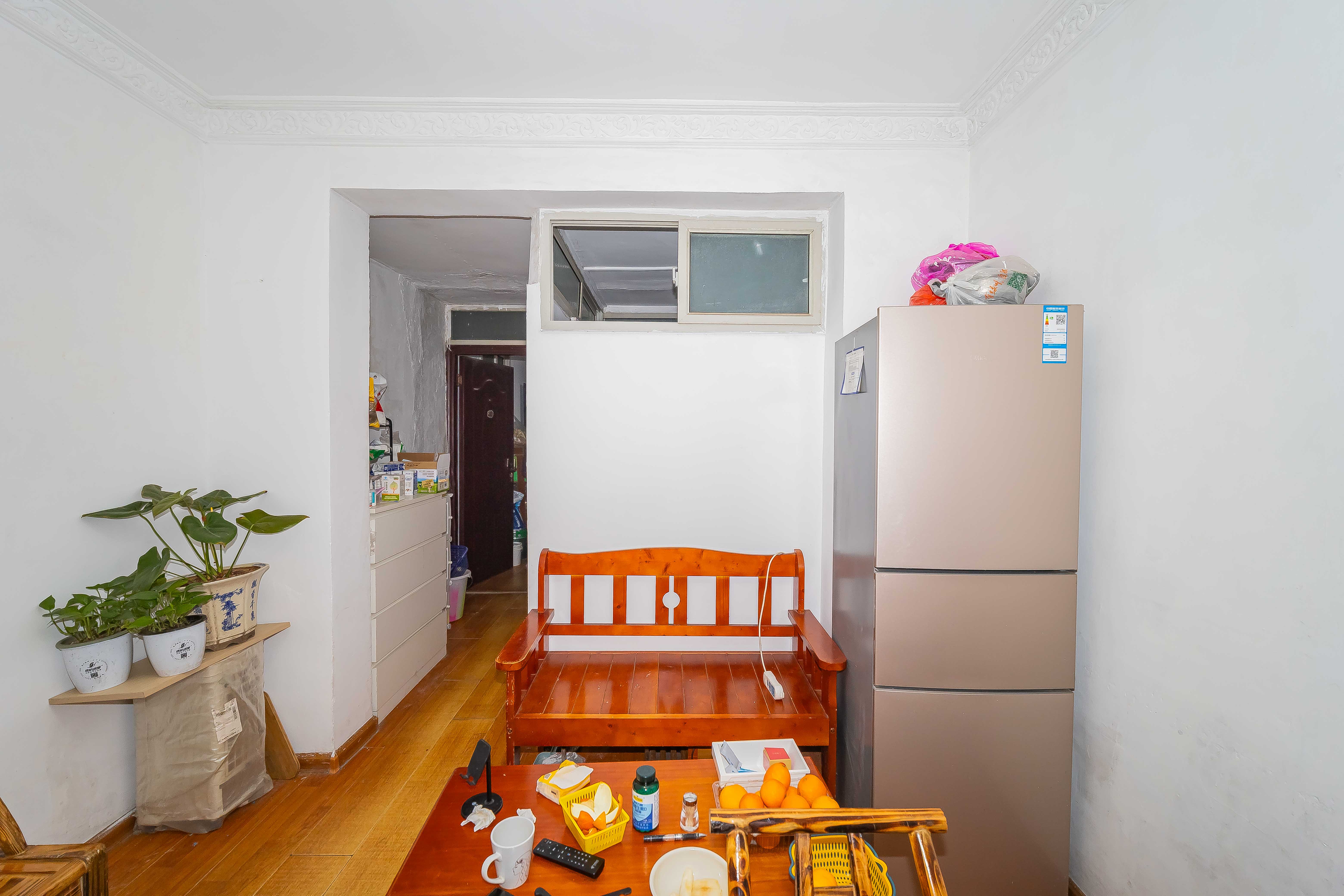 石子冲巷 1室1厅1卫 25.5万 石子冲巷 1室1厅1卫 25.5万客厅