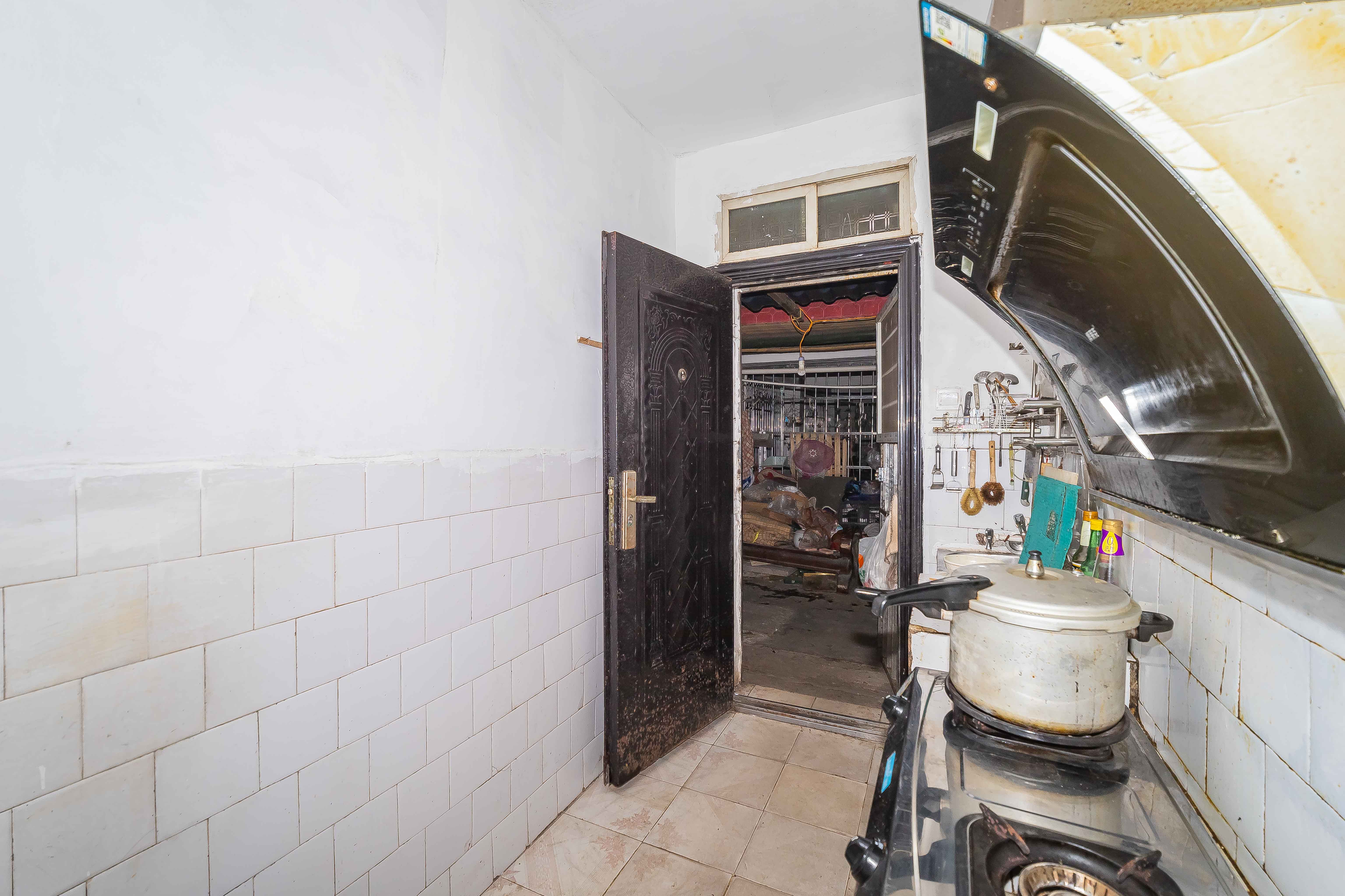 石子冲巷 1室1厅1卫 25.5万 石子冲巷 1室1厅1卫 25.5万厨房