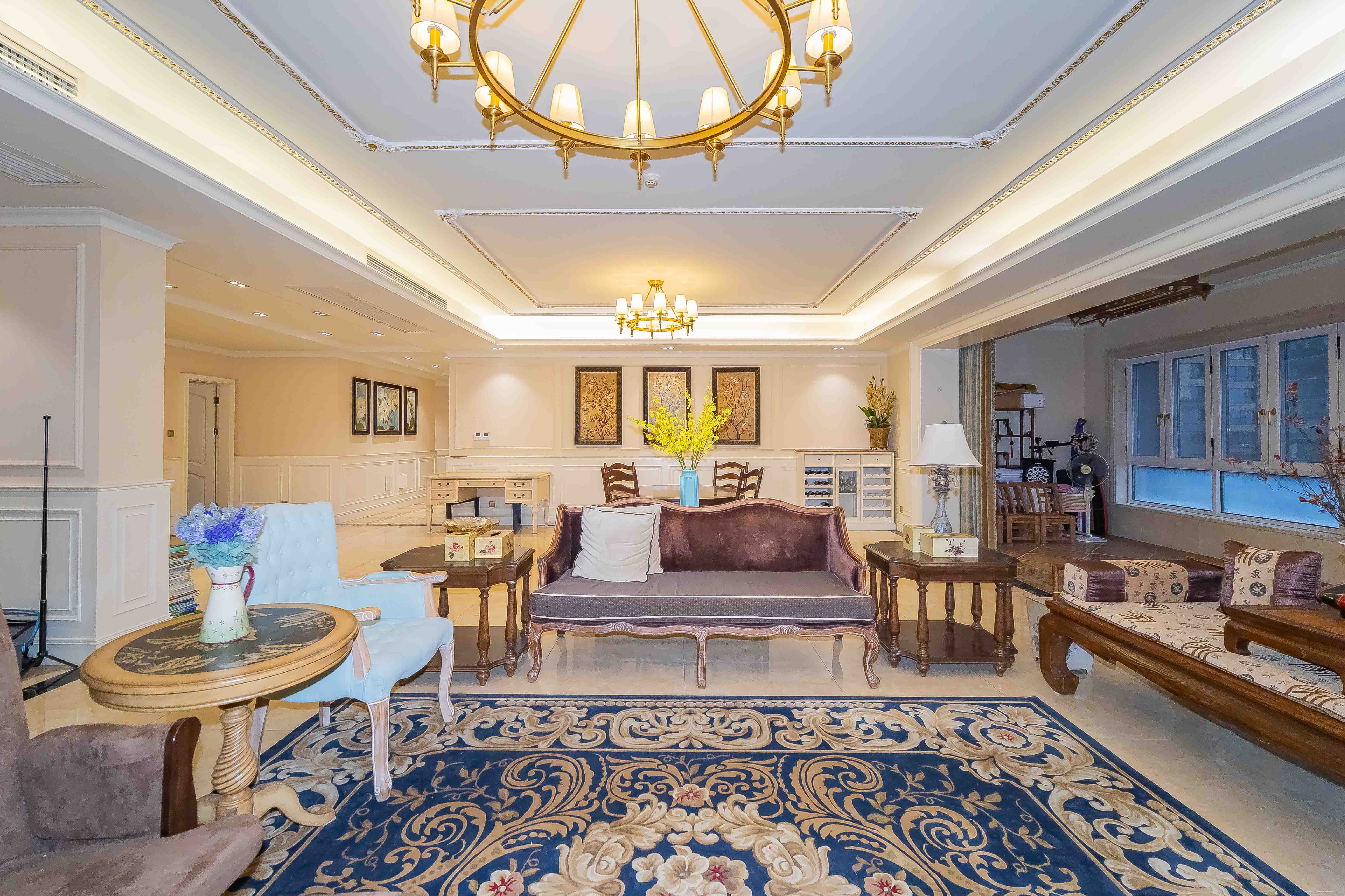 保利国际广场  4室2厅3卫    736.0万 保利国际广场  4室2厅3卫    736.0万客厅