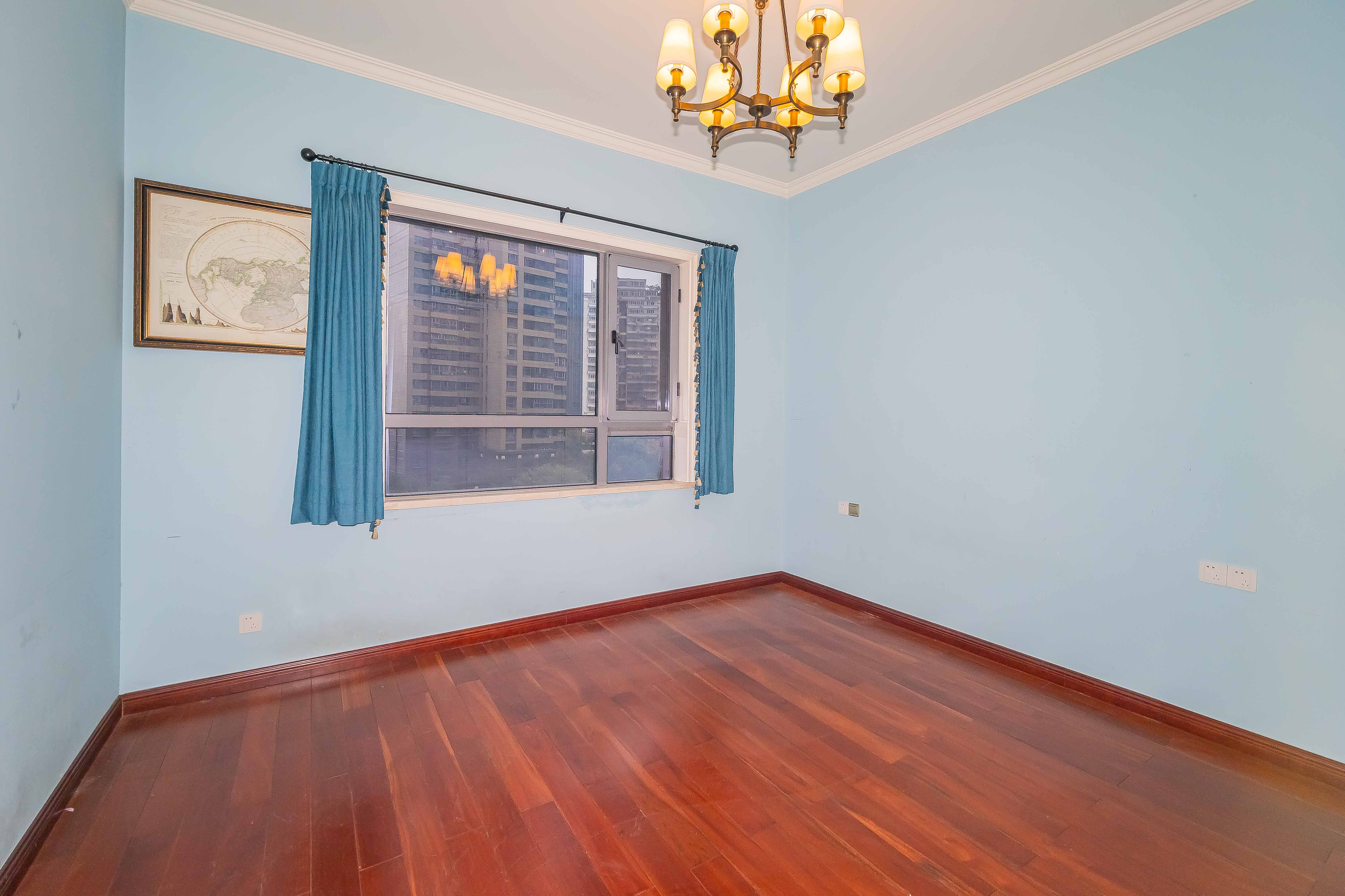 保利国际广场  4室2厅3卫    736.0万 保利国际广场  4室2厅3卫    736.0万卧室