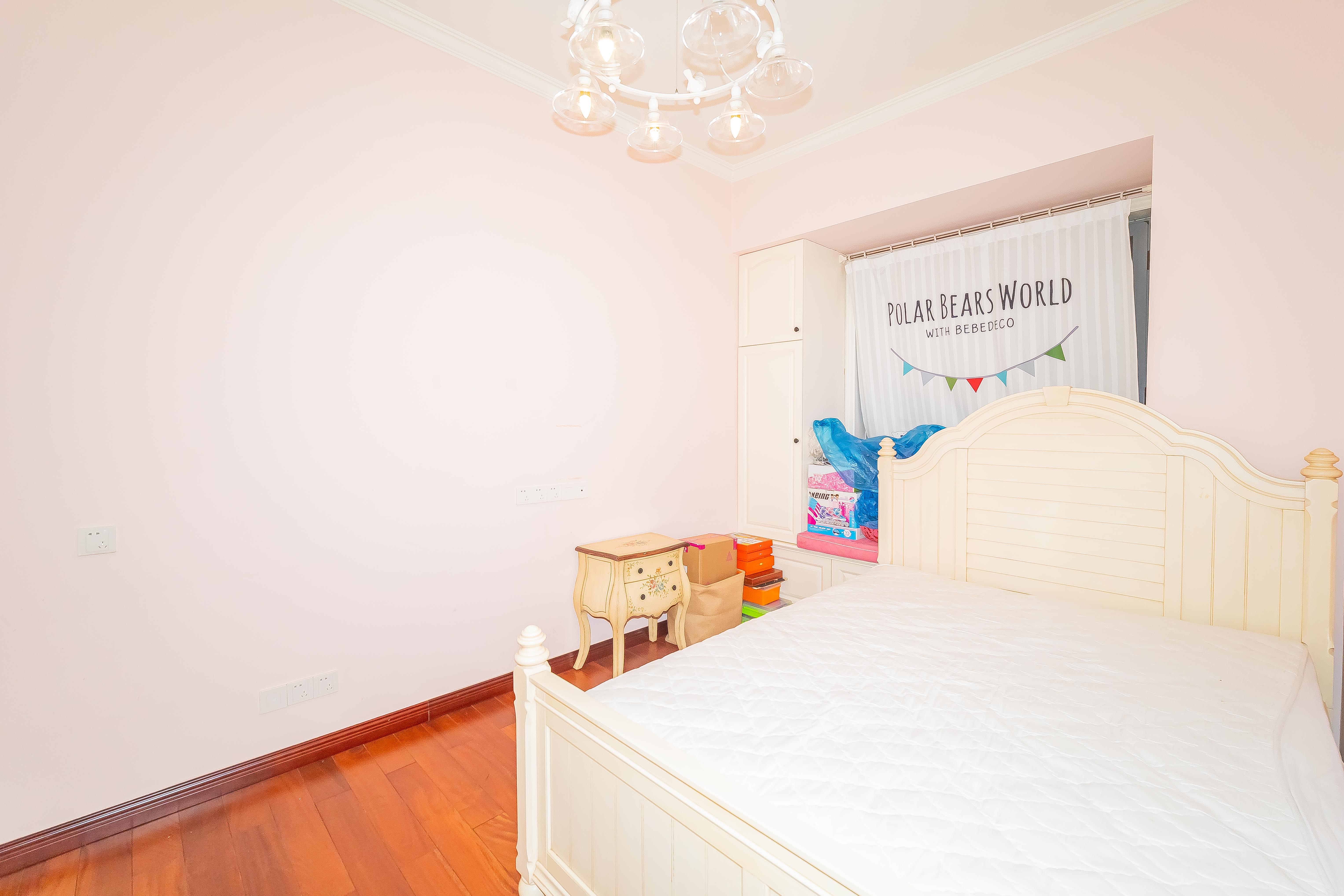 保利国际广场  4室2厅3卫    736.0万 保利国际广场  4室2厅3卫    736.0万卧室