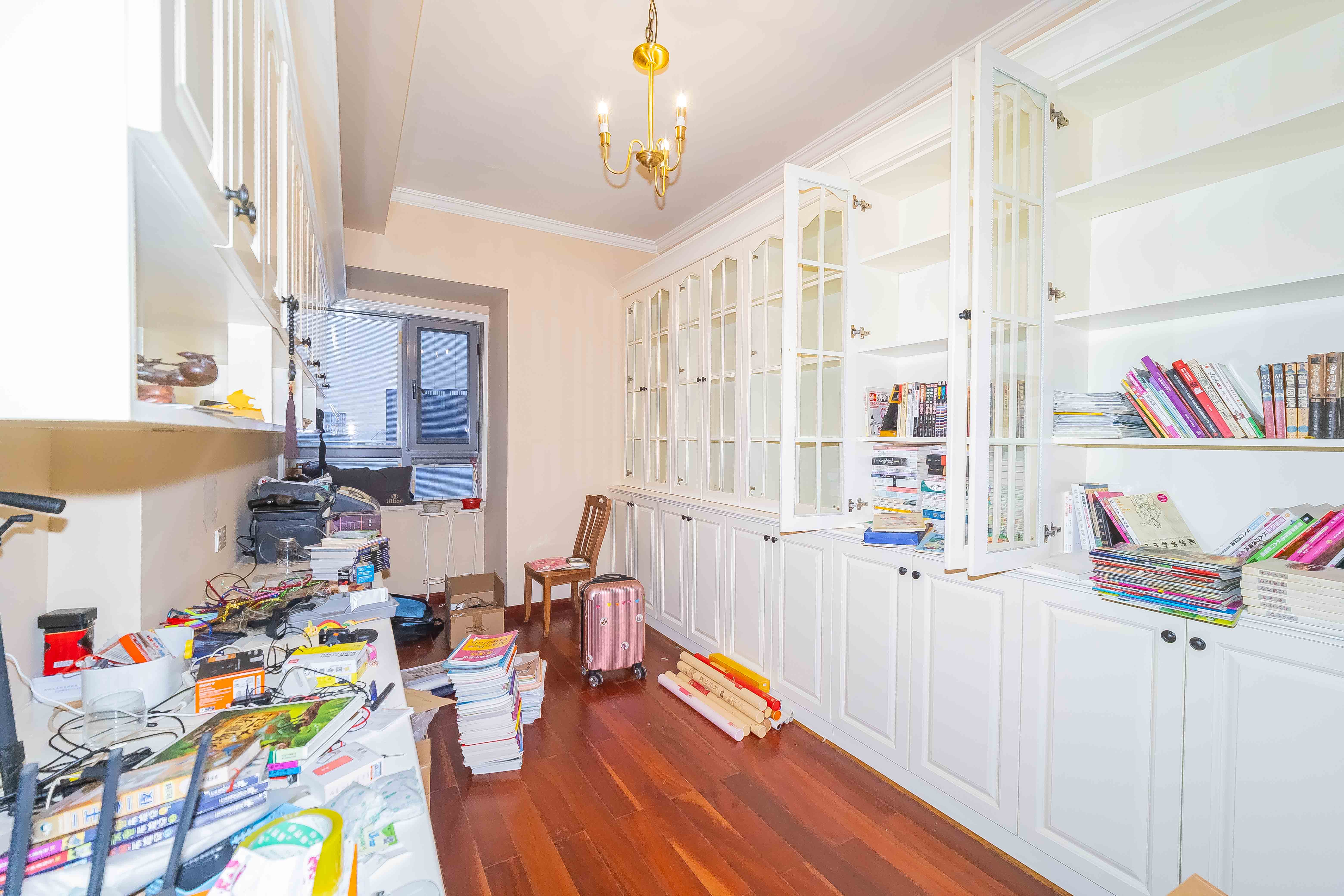 保利国际广场  4室2厅3卫    736.0万 保利国际广场  4室2厅3卫    736.0万卧室