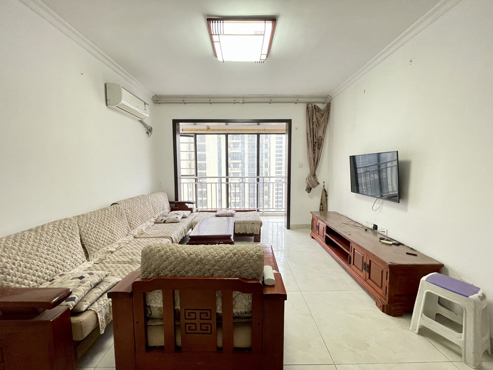 佳兆业金域天下二期 3室2厅1卫 1800.0元/月 佳兆业金域天下二期 3室2厅1卫 1800.0元/月室内图