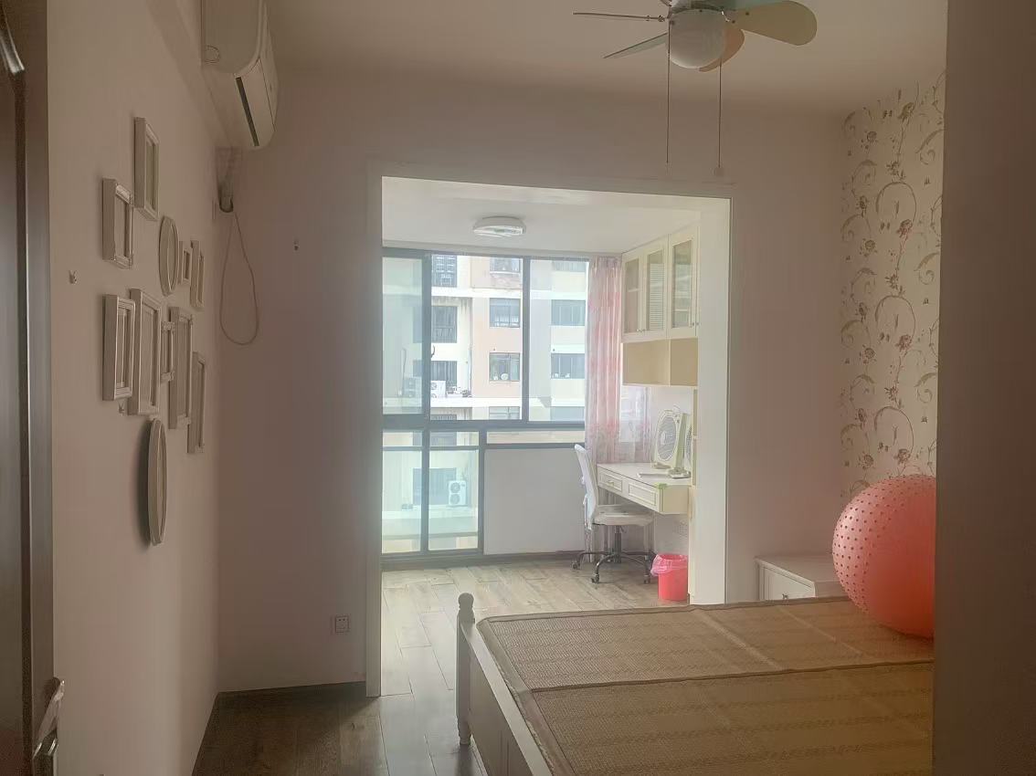 归心苑 3室2厅2卫 3200.0元/月 归心苑 3室2厅2卫 3200.0元/月室内图