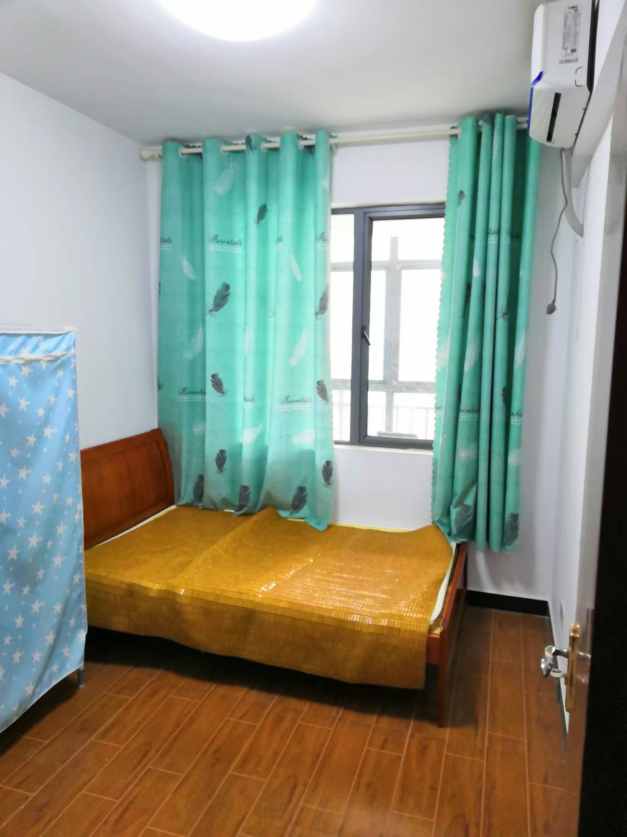 卓越蔚蓝海岸二期  3室2厅2卫   2400.00元/月室内图