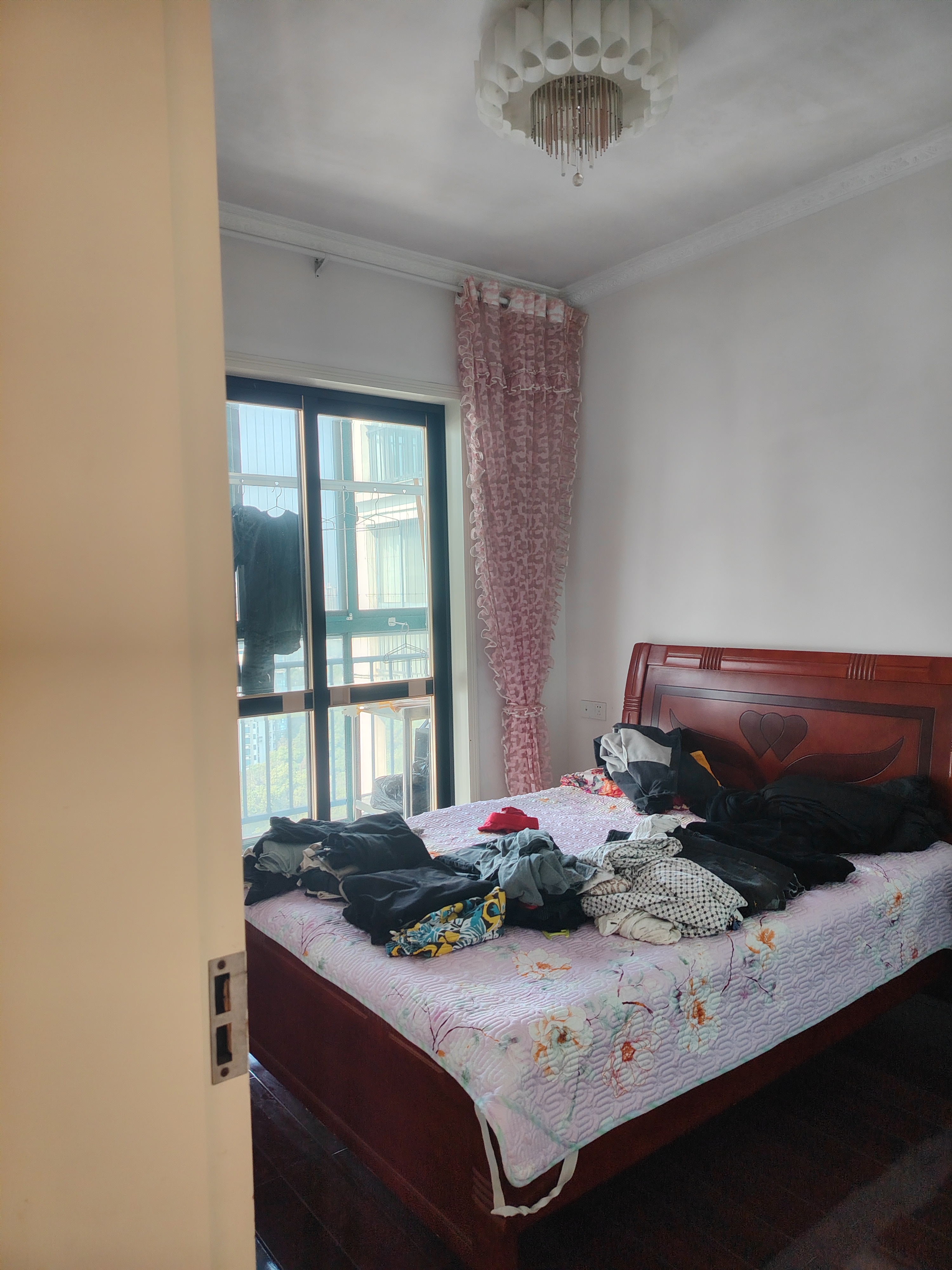 经世皇城 3室0厅0卫 1800.0元/月 经世皇城 3室0厅0卫 1800.0元/月室内图