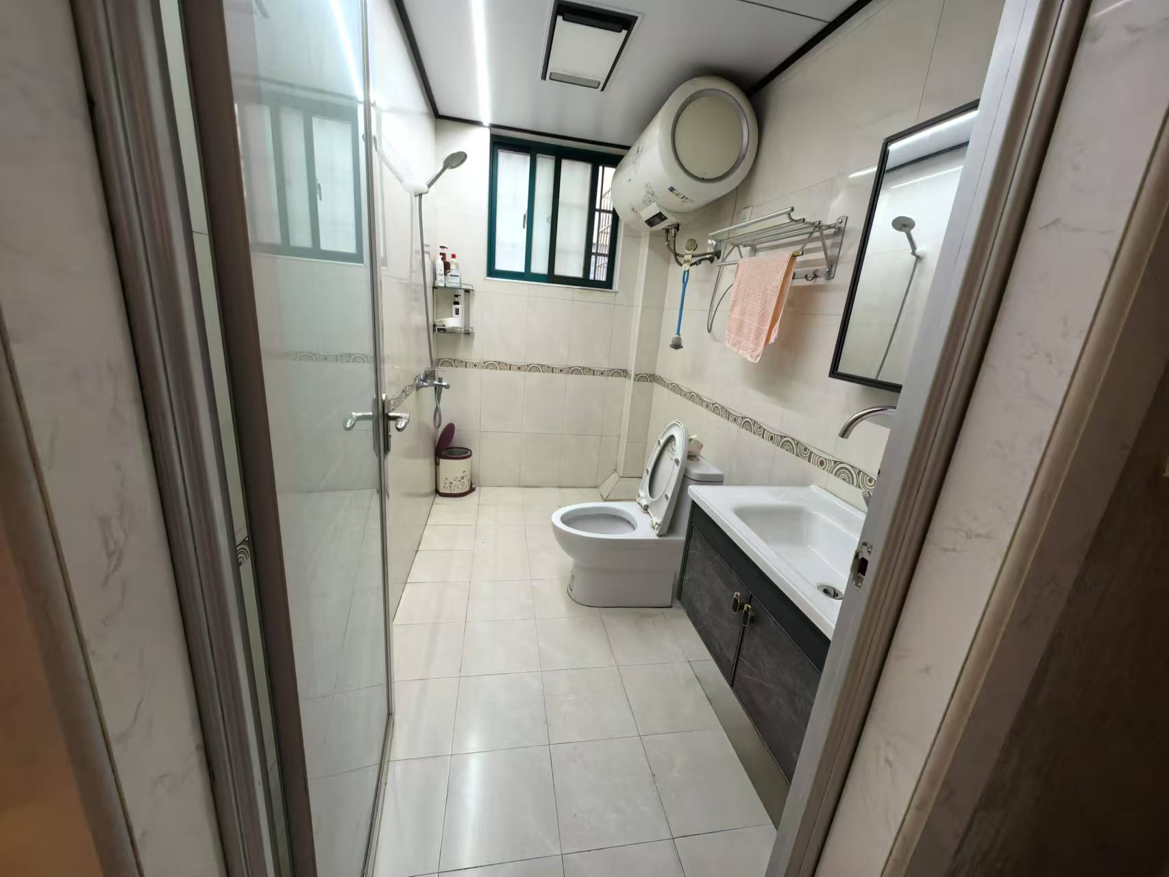 东江丽景 4室2厅2卫 2400.0元/月 东江丽景 4室2厅2卫 2400.0元/月室内图